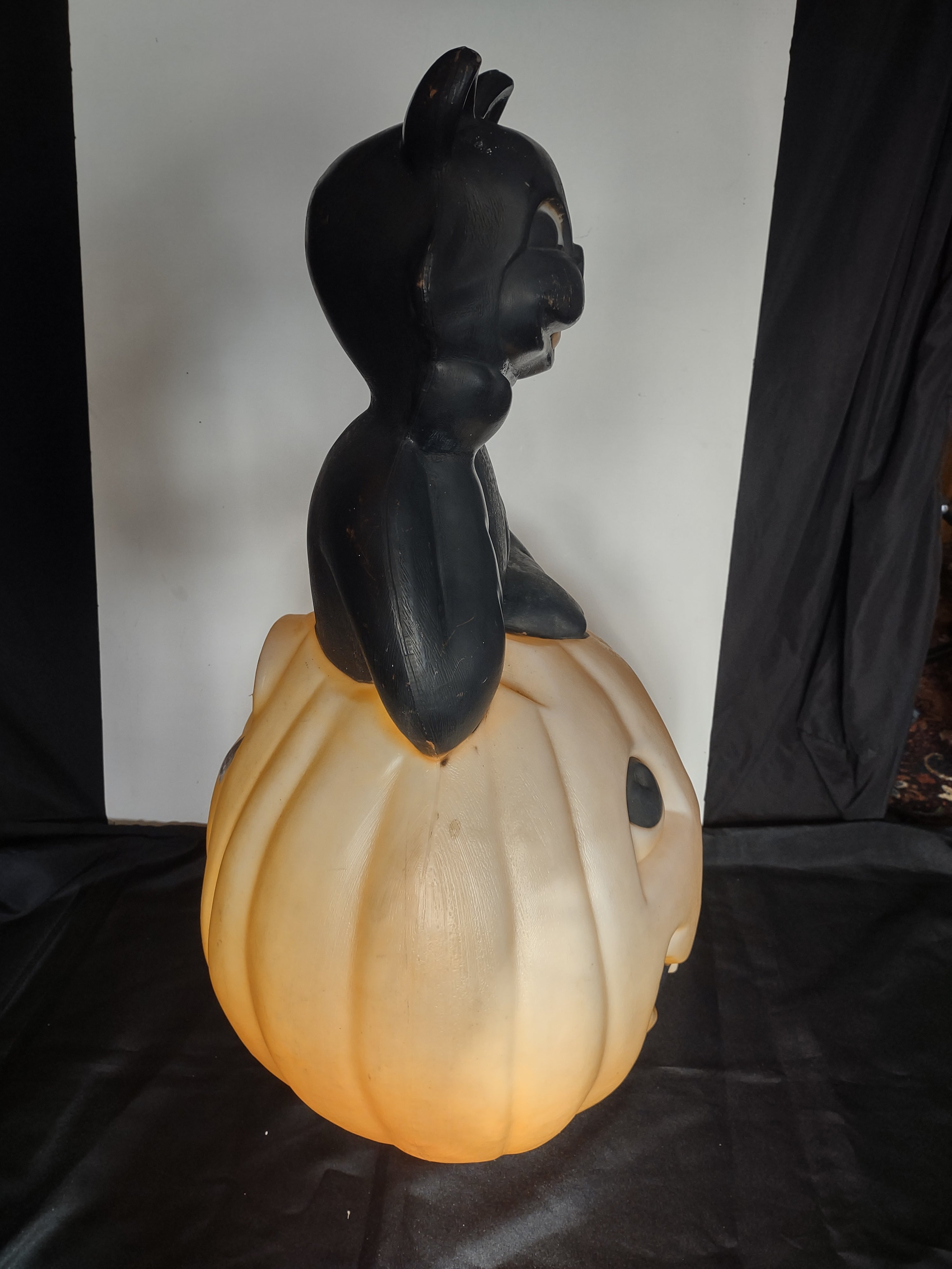 Vintage Black Cat on Pumpkin Halloween Blow Mold 34” (lot 3258j)