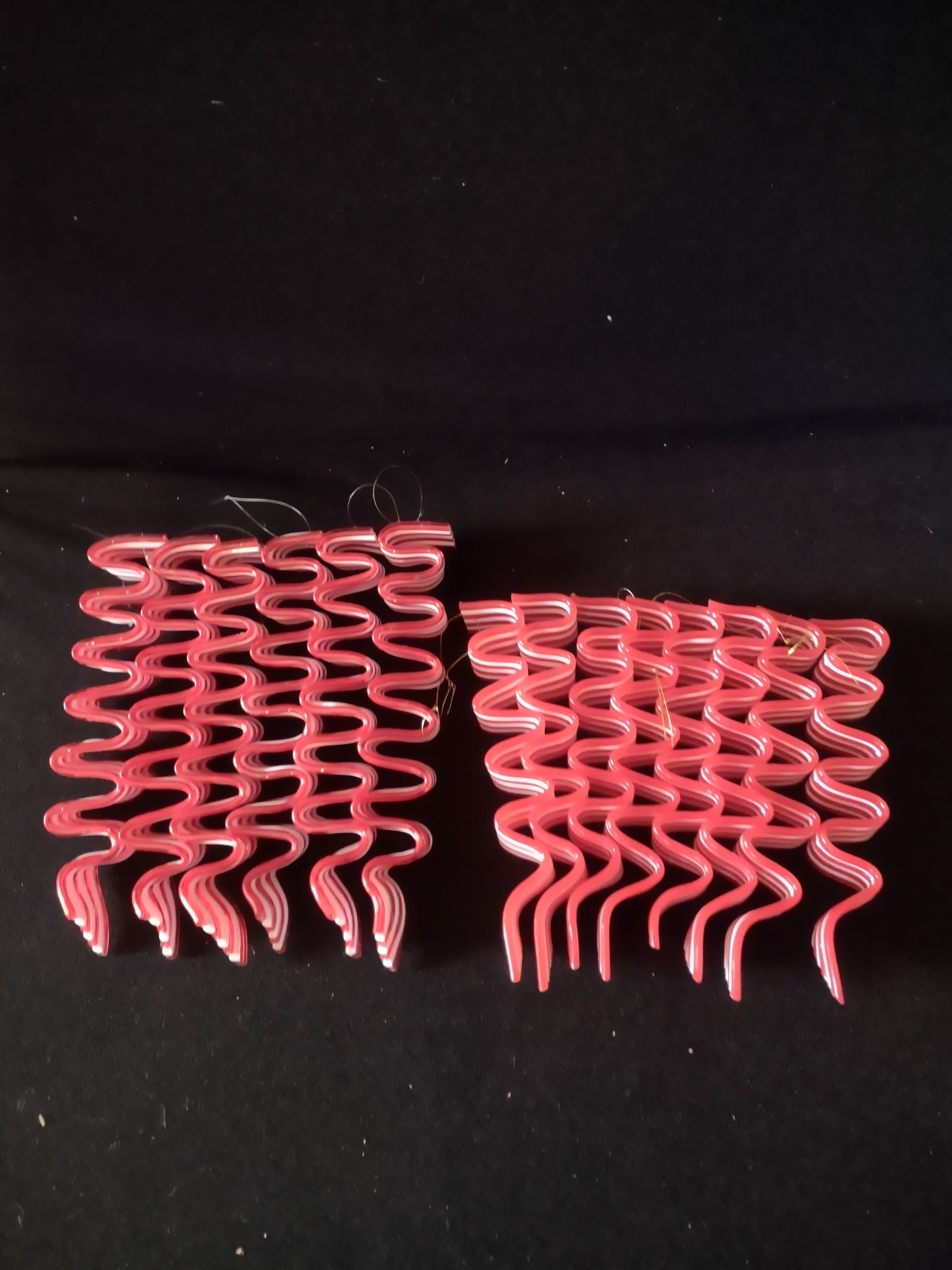 Christmas Red White Candy Ribbon Ornaments Six 7" Eight 6" (Lot 4577)