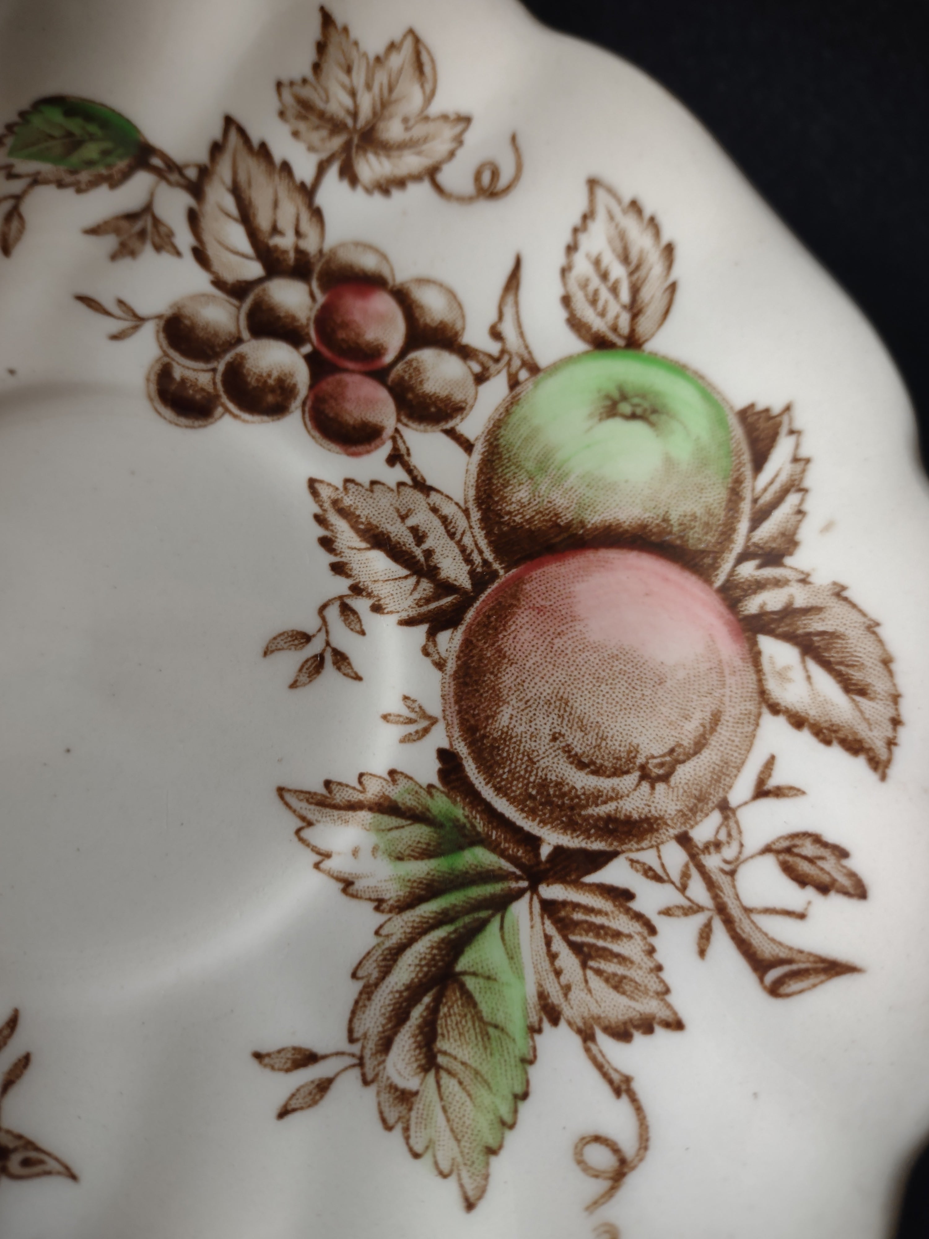 Vintage Johnson Brothers Saucer Earthenware Harvest Time (Lot 5629)