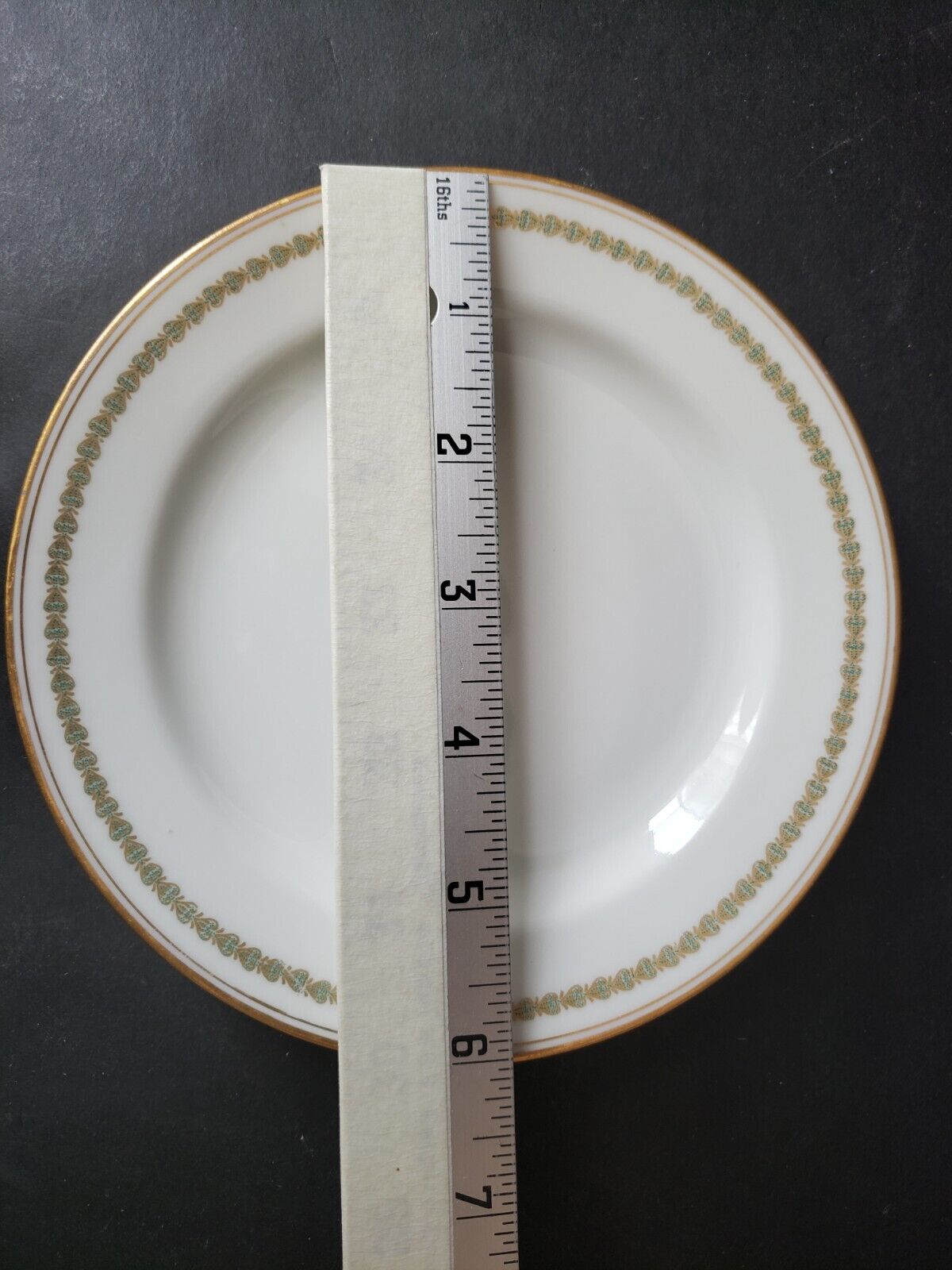 Haviland Limoges Green Hearts Gold Trim Bread/Butter Plate 6" (lot 591)