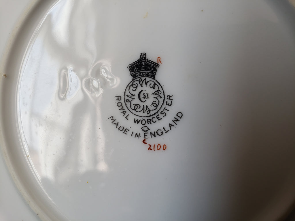 Vintage Royal Worcester Bread or Dessert Plate 6" (lot 2074)