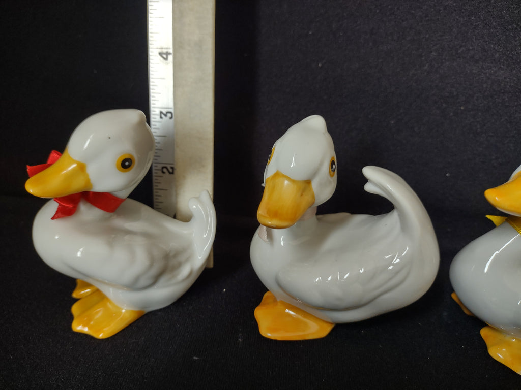 Vintage Homco Home Interiors Ducks Set of 3 (lot 2654c)