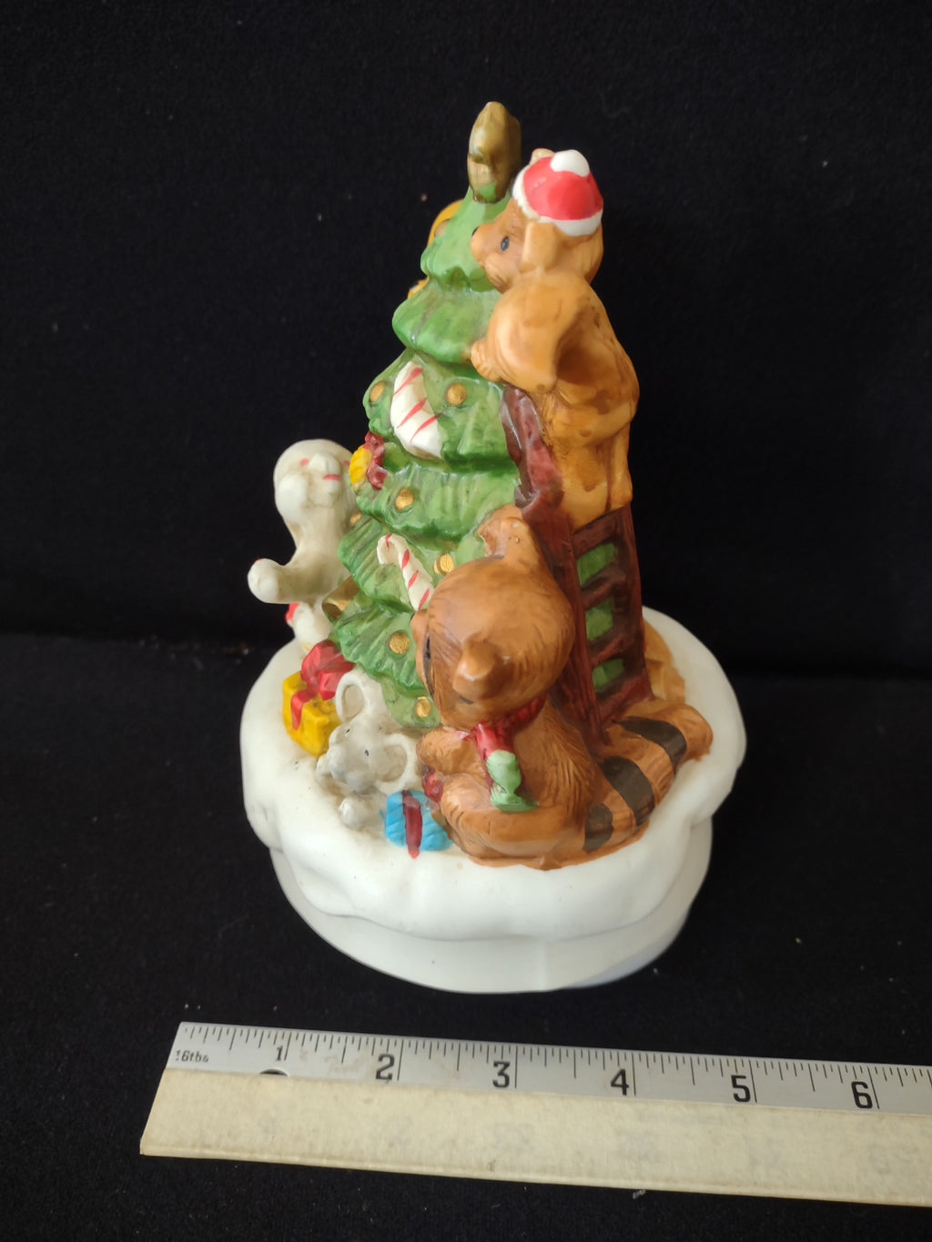 Vintage Tree Forest Animals Music Box Dreaming Of A White Christmas (Lot 3899)