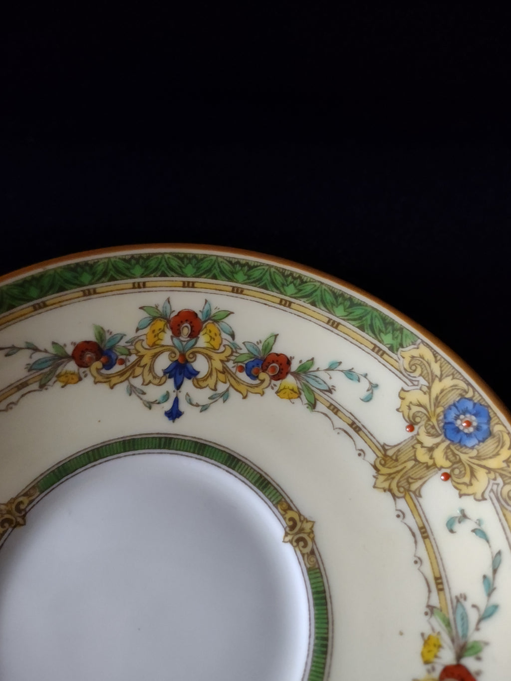 Vintage Minton Windsor Green Saucer Bone China Scroll Work (Lot 5495)