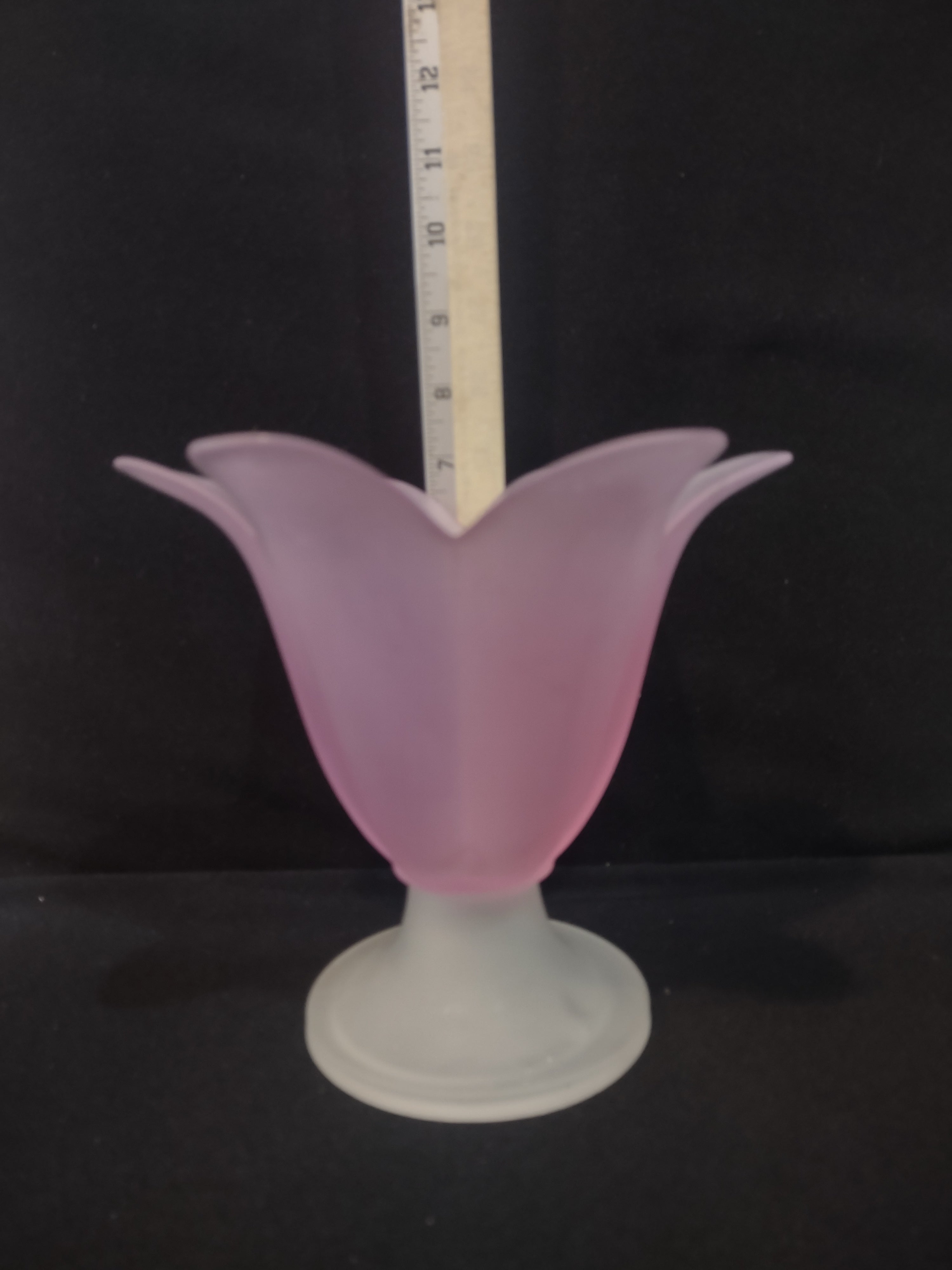 Frosted Lavendar Flower Petals 7" Candle Holder (Lot 3203)