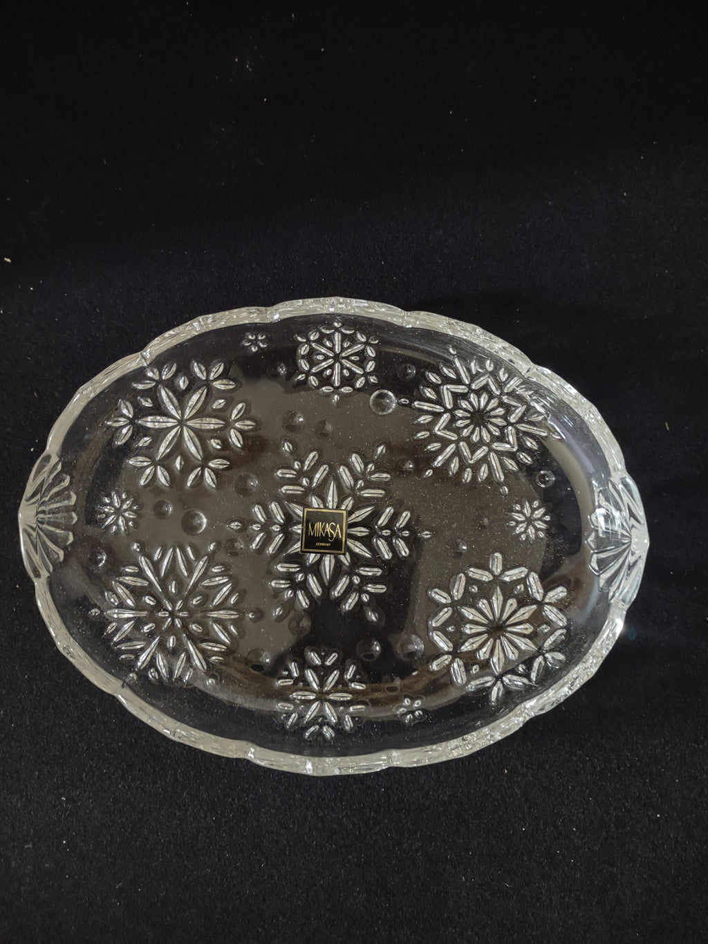 Vintage Mikasa Snowflake 9 1/4" Sweet Dish (Lot 3623)