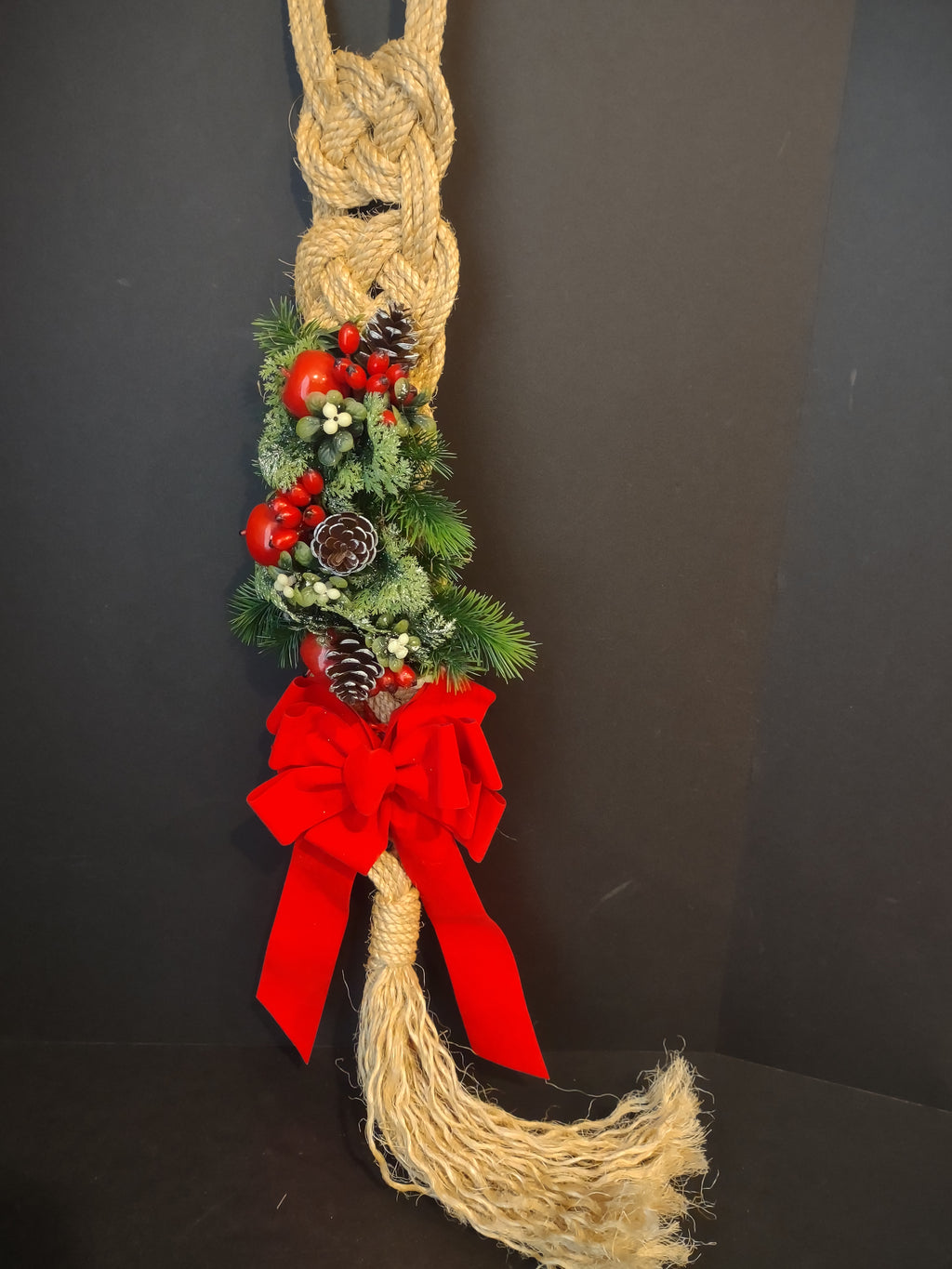 Christmas Holidays Wall Front Door Decor Pine Cone (lot 1238)