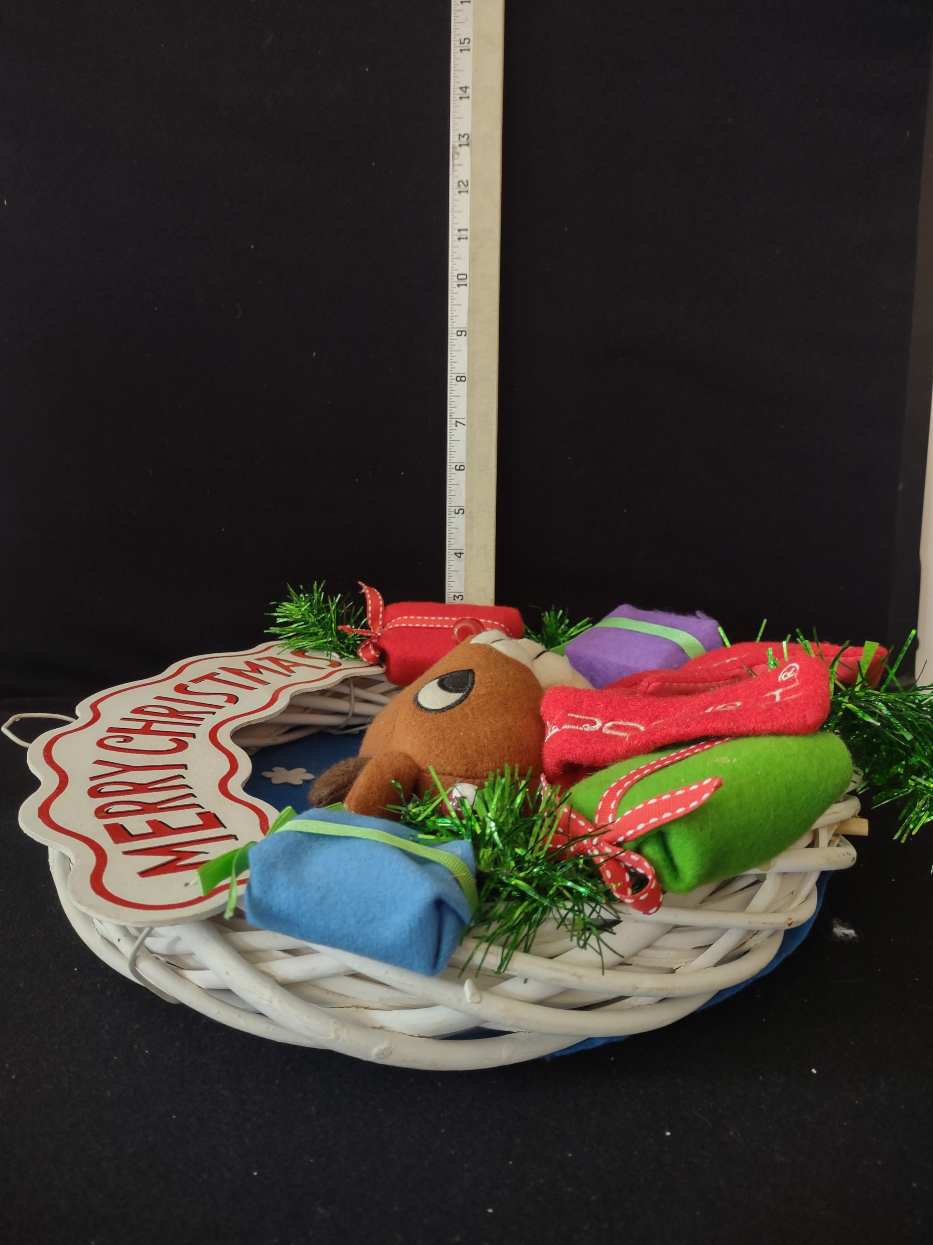 Vintage Rudolph Clarice Merry Christmas Wreath Door Wall Hanging (Lot 3715)