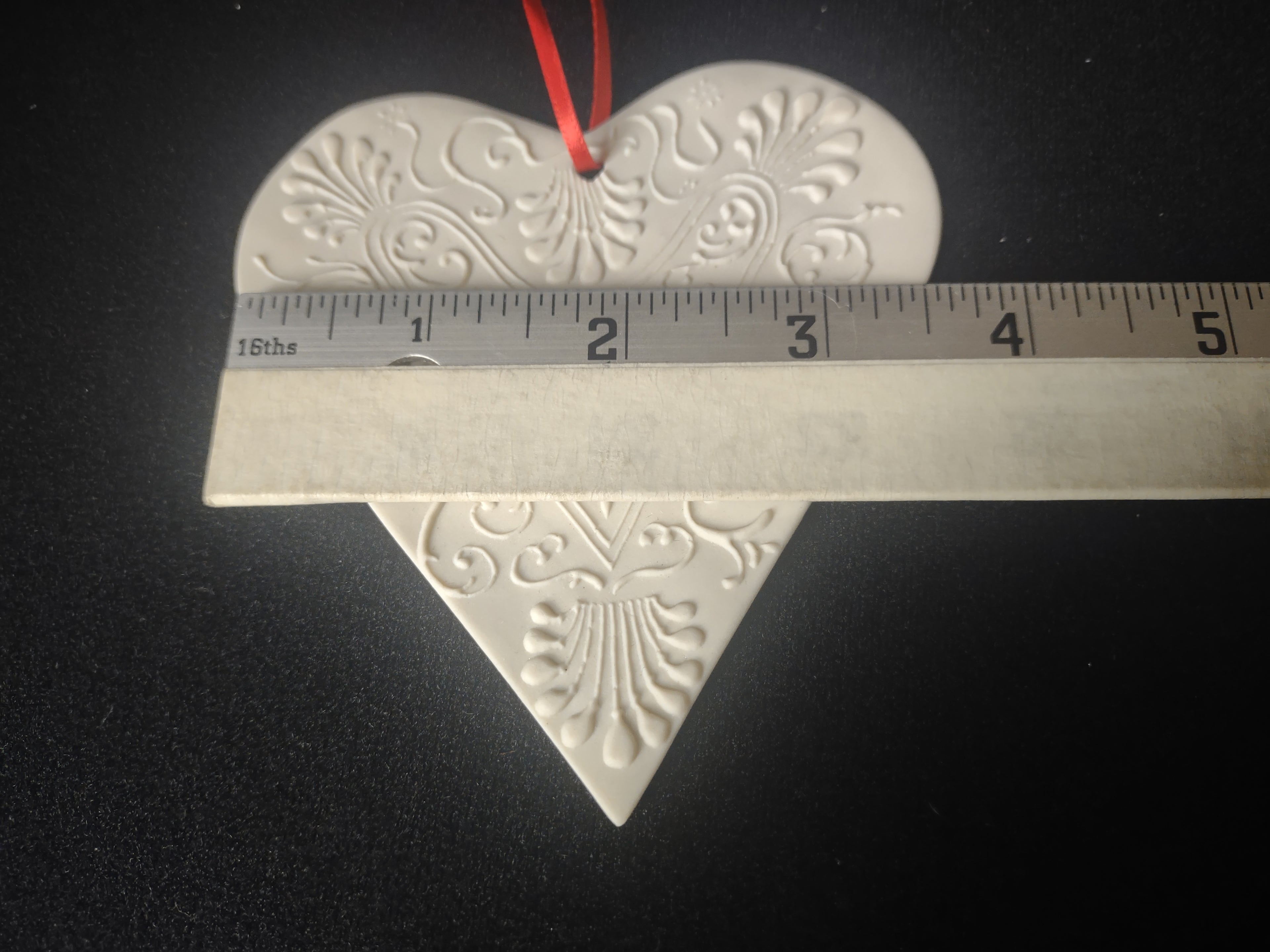 Vintage Unglazed Porcelain Ornament Heart (lot 1678)
