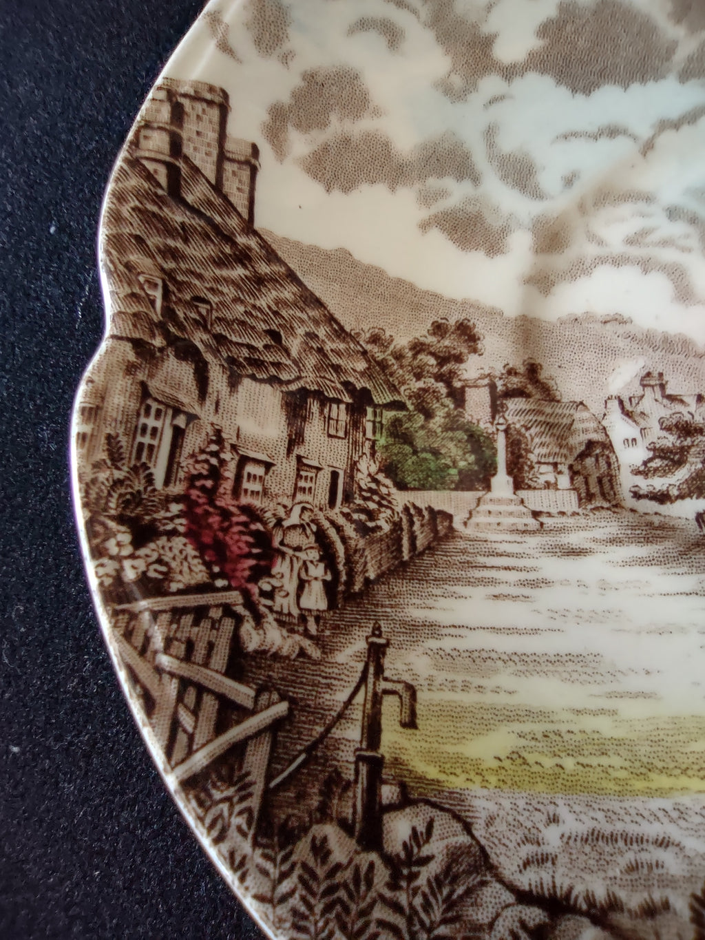 Vintage Johnson Bros Saucer Ironstone Olde English Countryside x 4 (Lot 5537)