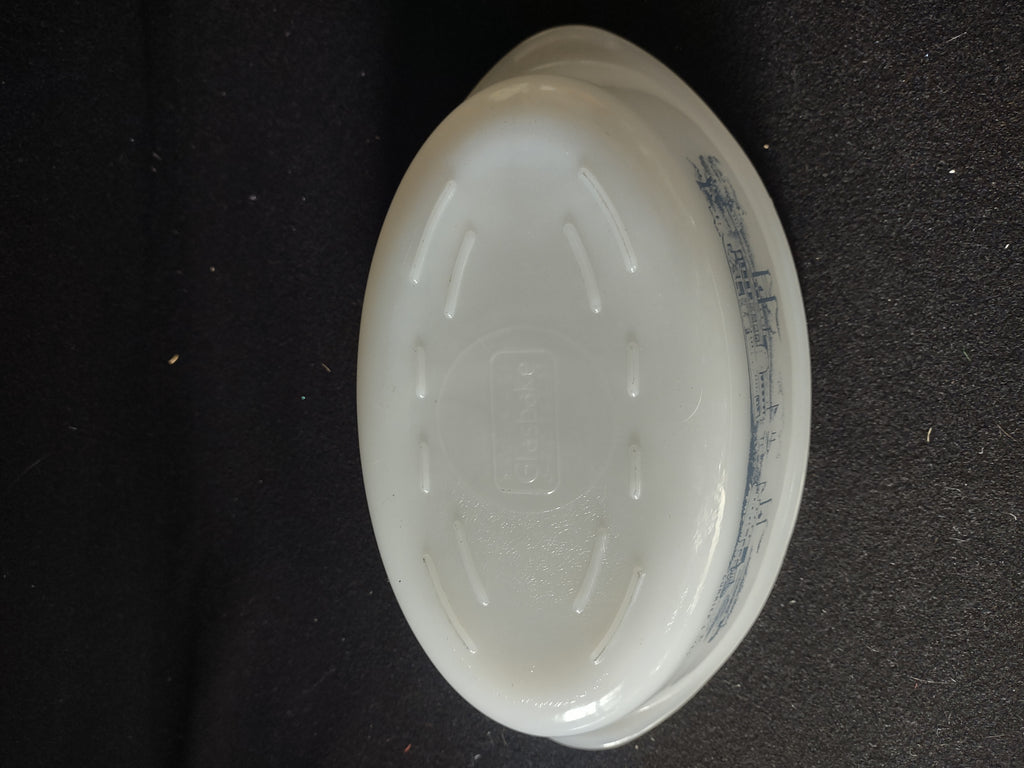 Vintage Glasbake Milk Glass 1 QT Casserole Currier & Ives Blue (Lot 5130)