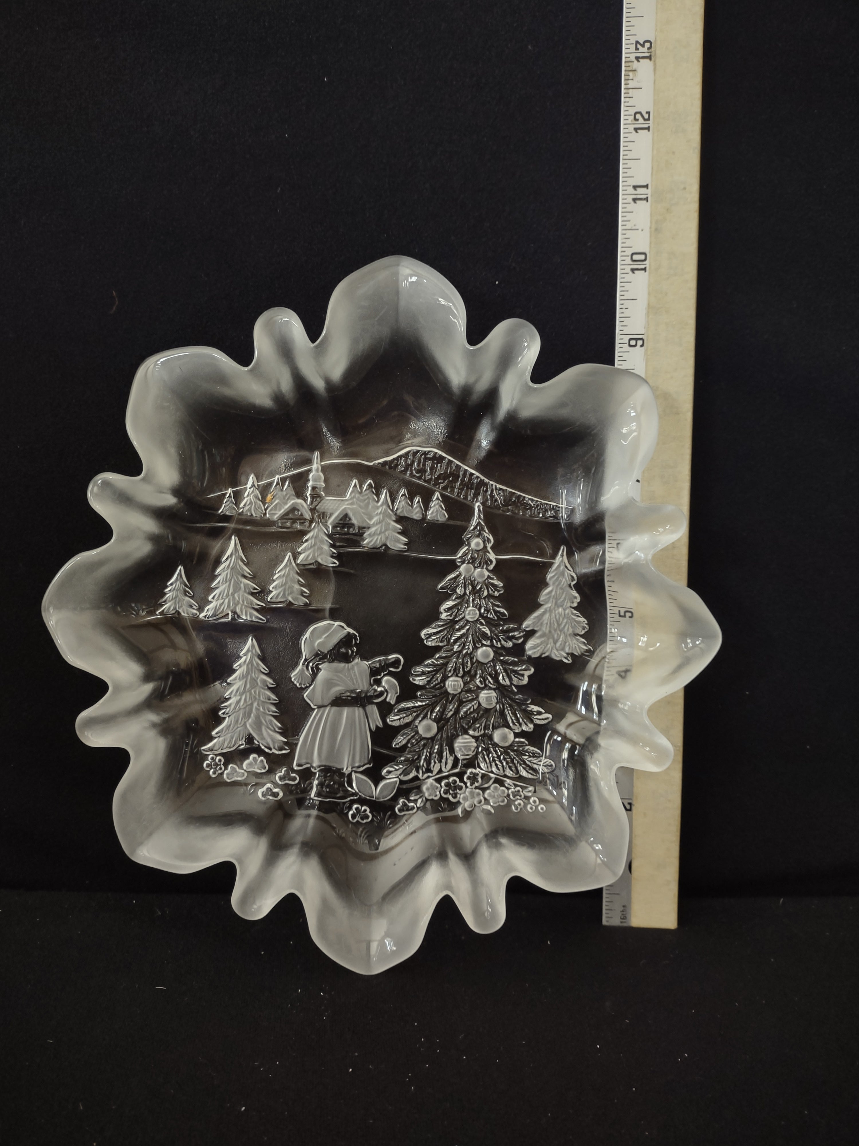 Vintage Mikasa Christmas Story 9 3/4" Bon Bon Plate Child Tree (Lot 3637)