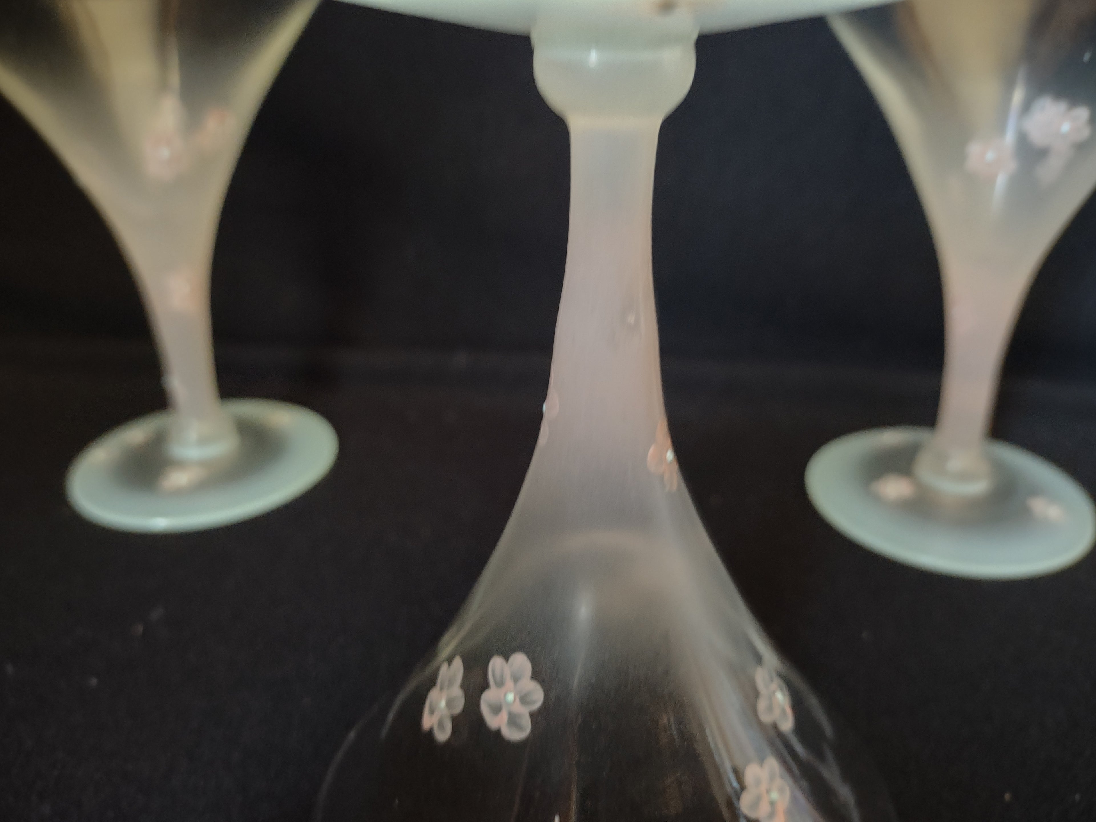 Set of 4 Vintage MCM Frosted Martini Glass Pink Flower Handpainted (lot 2740)