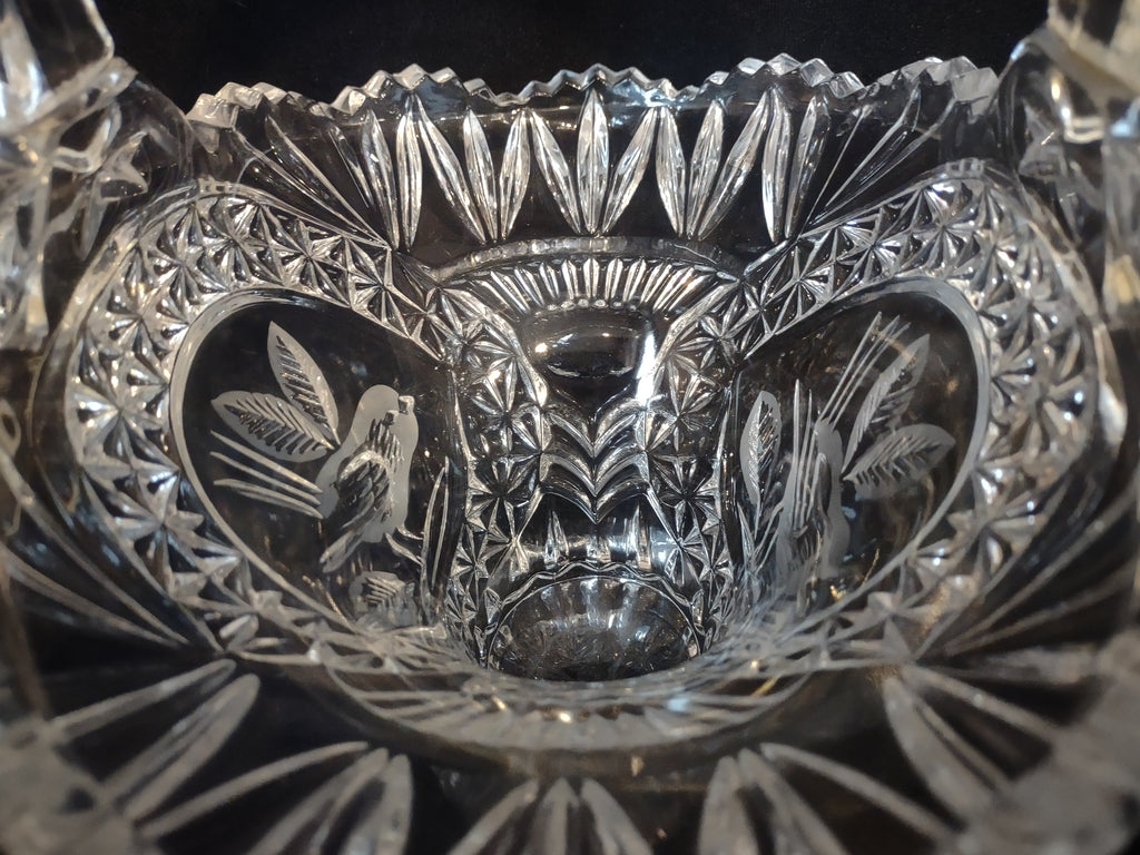 Hofbayer Byrdes Crystal Candy Dish with Handle (lot 2500c)