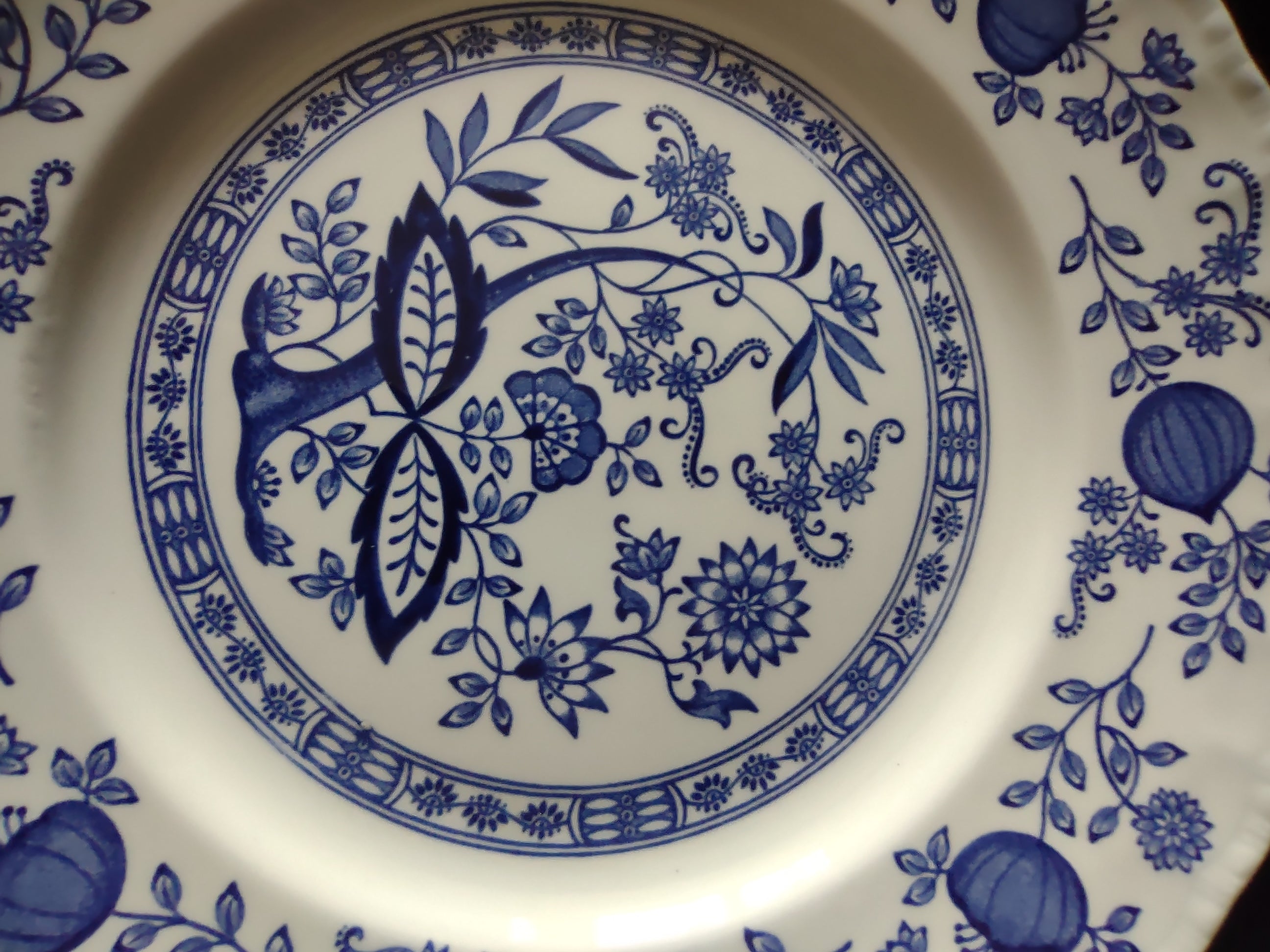 Vintage Enouch Wedgwood Blue Heritage 10" Dinner Plate Ironstone England (5975)