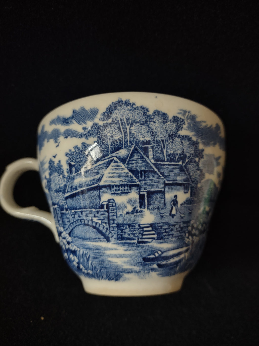 Vintage Salem Ironstone Teacup English Village Olde Staffordshire (Lot 5571)