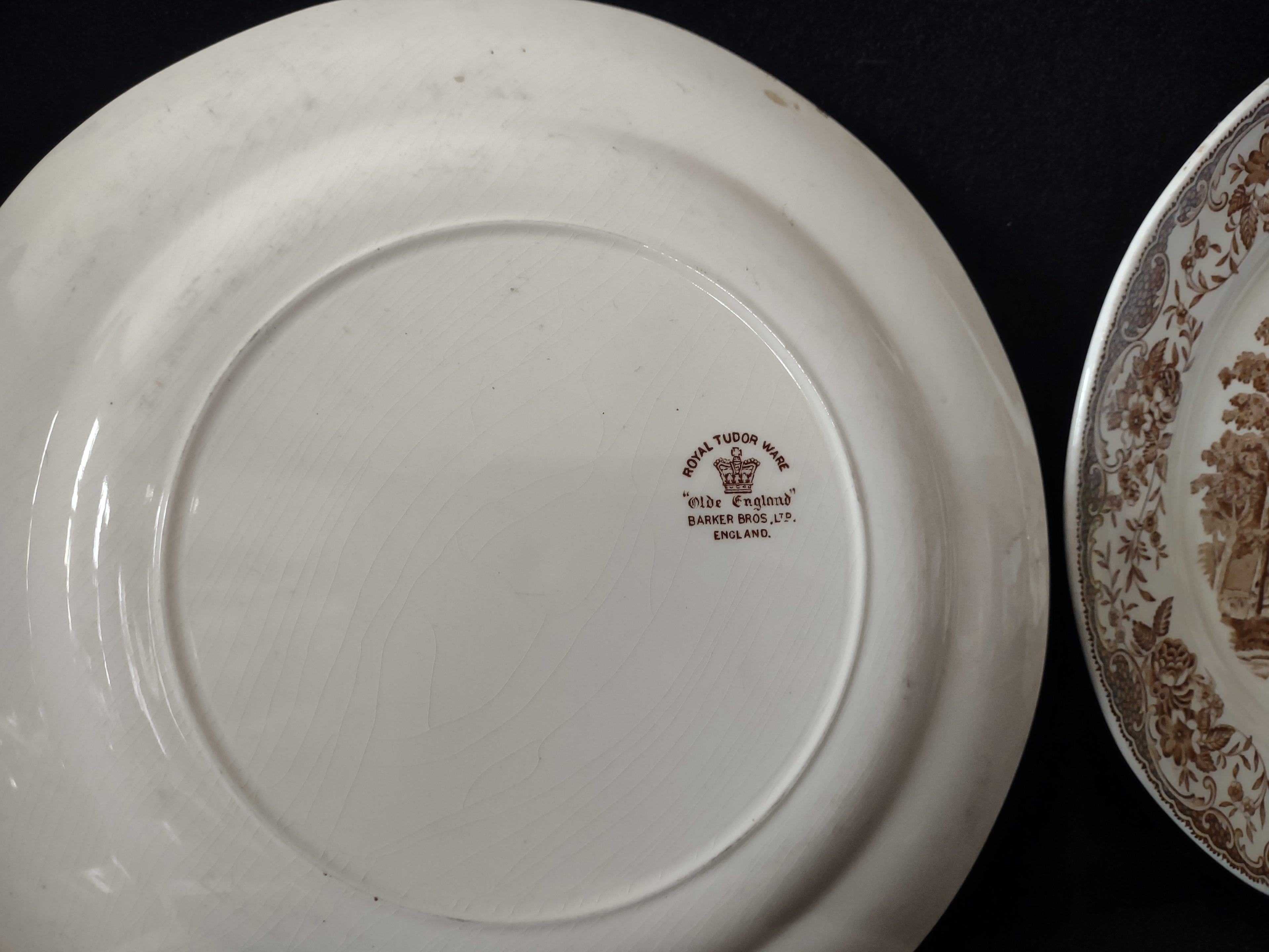 Vintage Royal Tudor Ware Olde England Barker England Dinner Plate x 2 (lot 5541)
