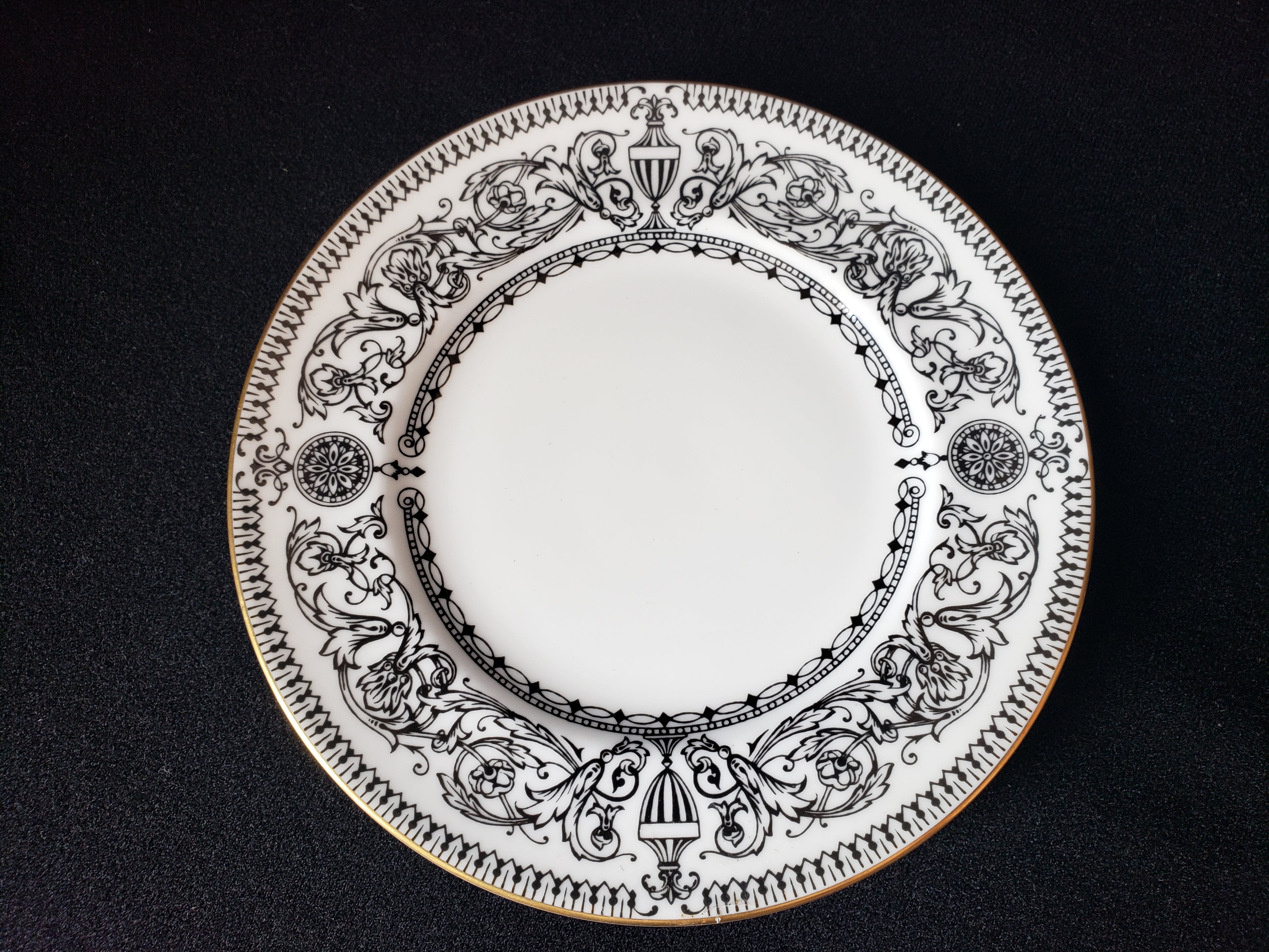 Vintage Royal Worcester Padua Dessert or Bread Plate 6-1/4" (lot 2053)