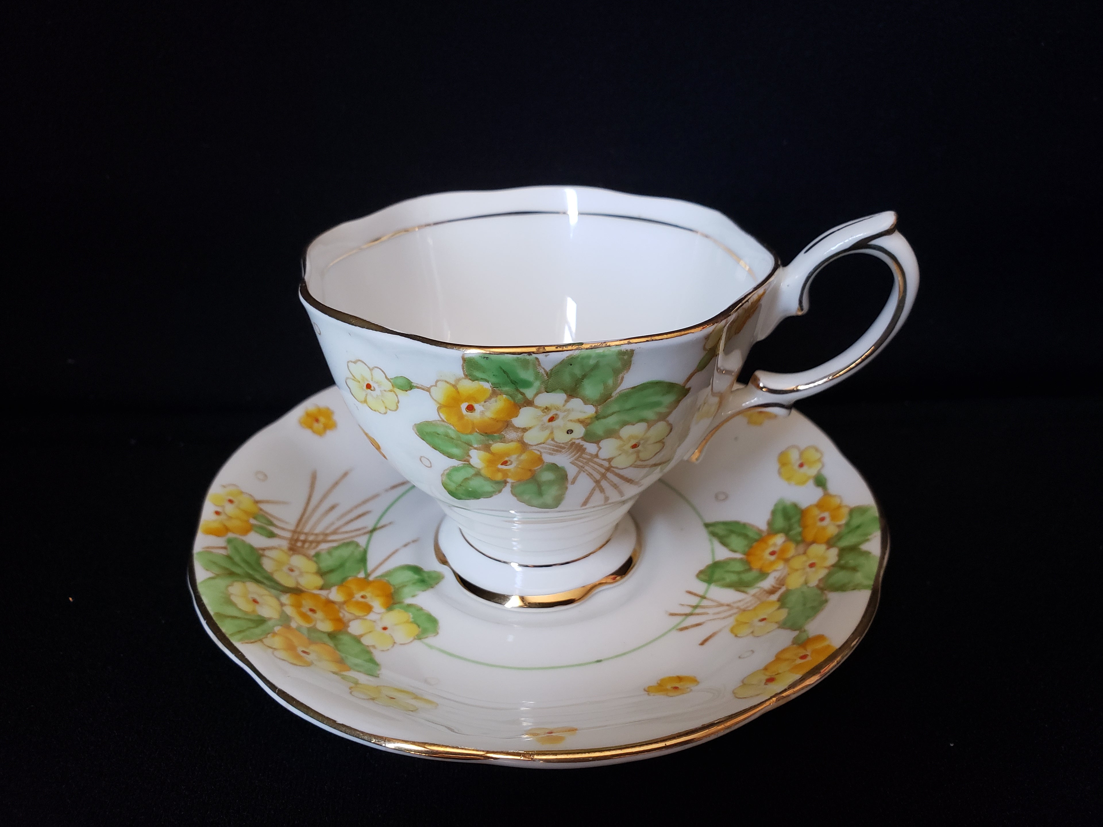 Vintage Royal Crown Albert Primrose Tea Cup with Saucer (lot 2031)