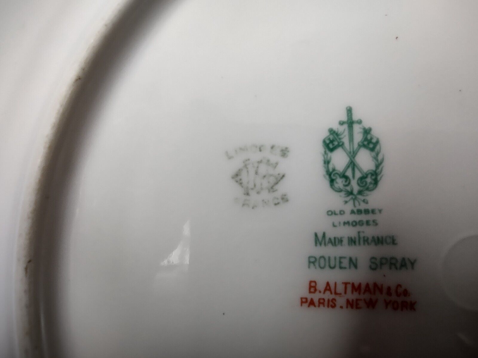 Haviland Limoges Old Abbey Rouen Spray Pheasant Dinner Plate 9-5/8" (lot 345)