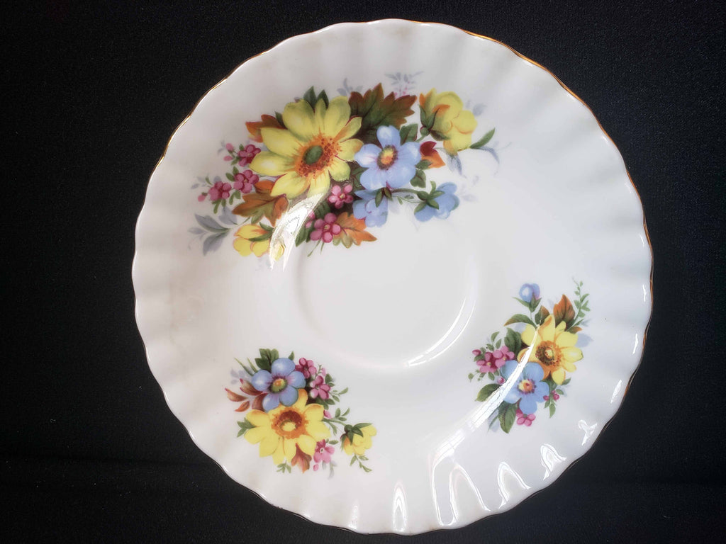 Vintage Royal Albert Yellow Daisy Summertime Series Saucer ONLY (2006)