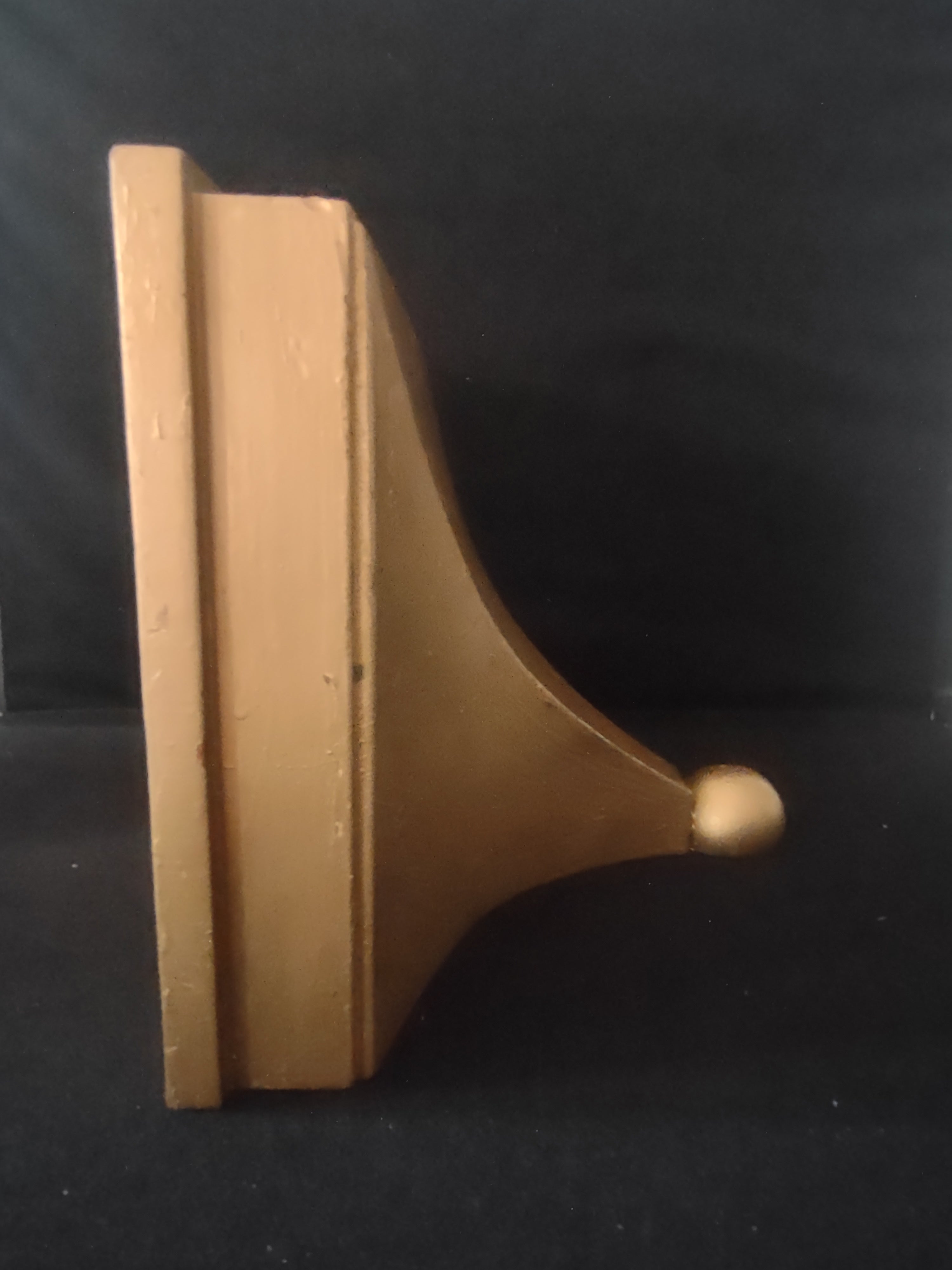 Decorative Unique Wooden 12x8 Wall Shelf Painted Golden (Lot 3287)