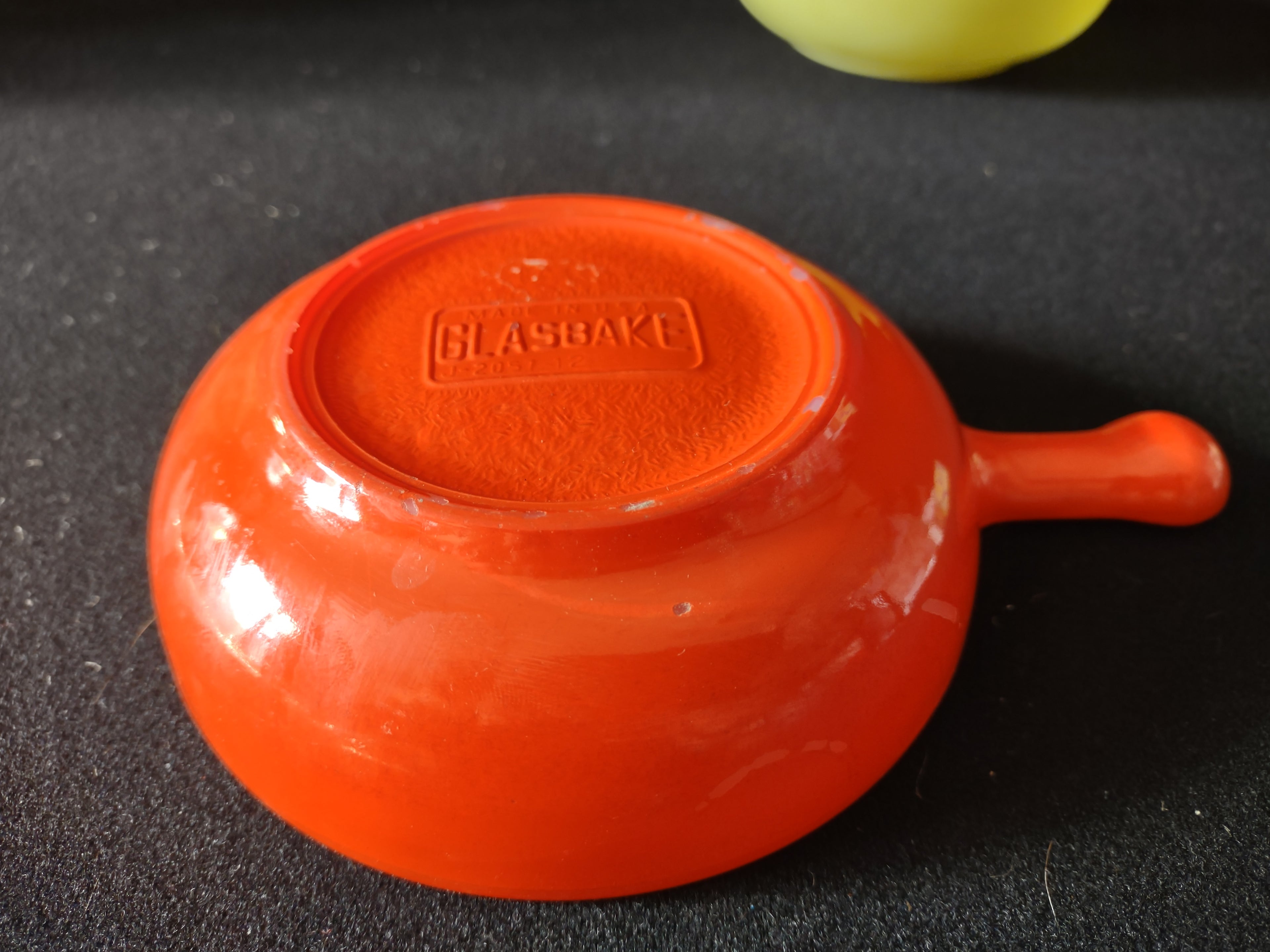 Vintage Glasbake USA Soup Bowl with Handle Yellow Red (lot 5214)