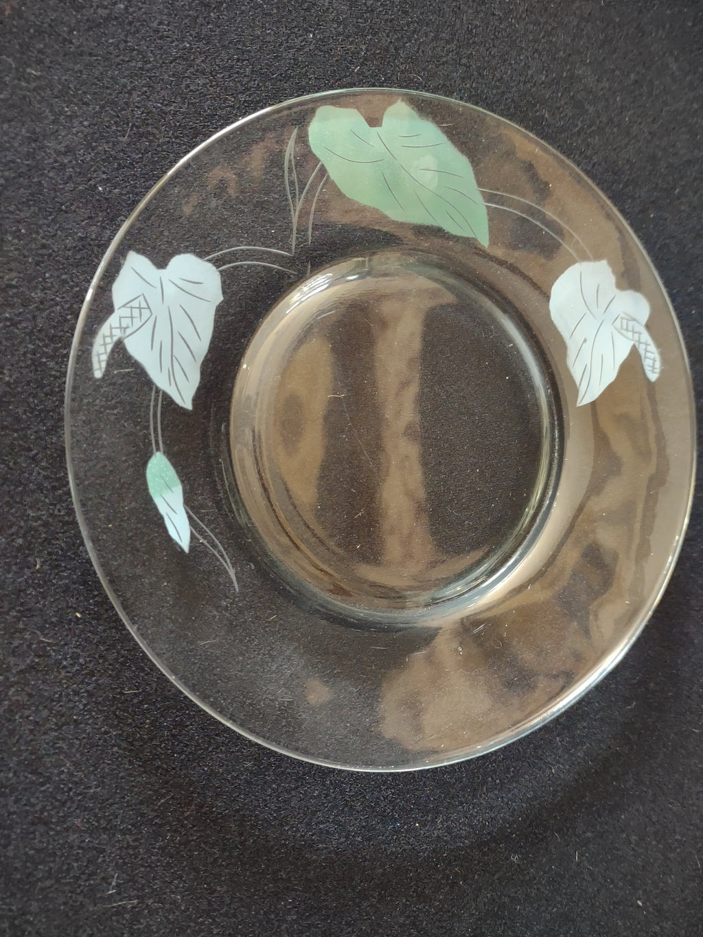 Vintage Clear Glass Floral 8" Salad Plate x 4 (lot 5285)