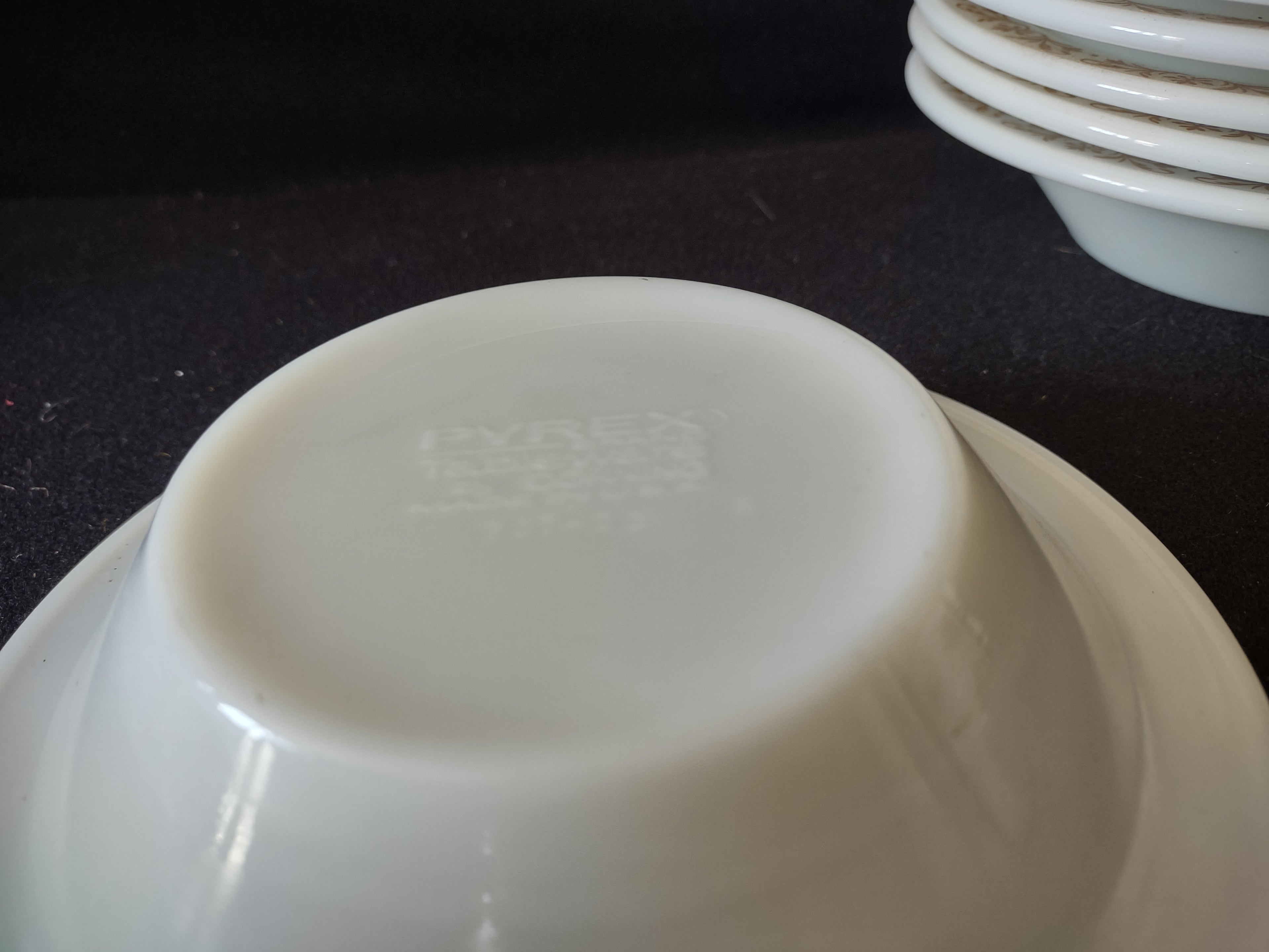 Vintage Pyrex Milk Glass USA Copper Filigree Cereal Bowl x 7 (lot 5210)