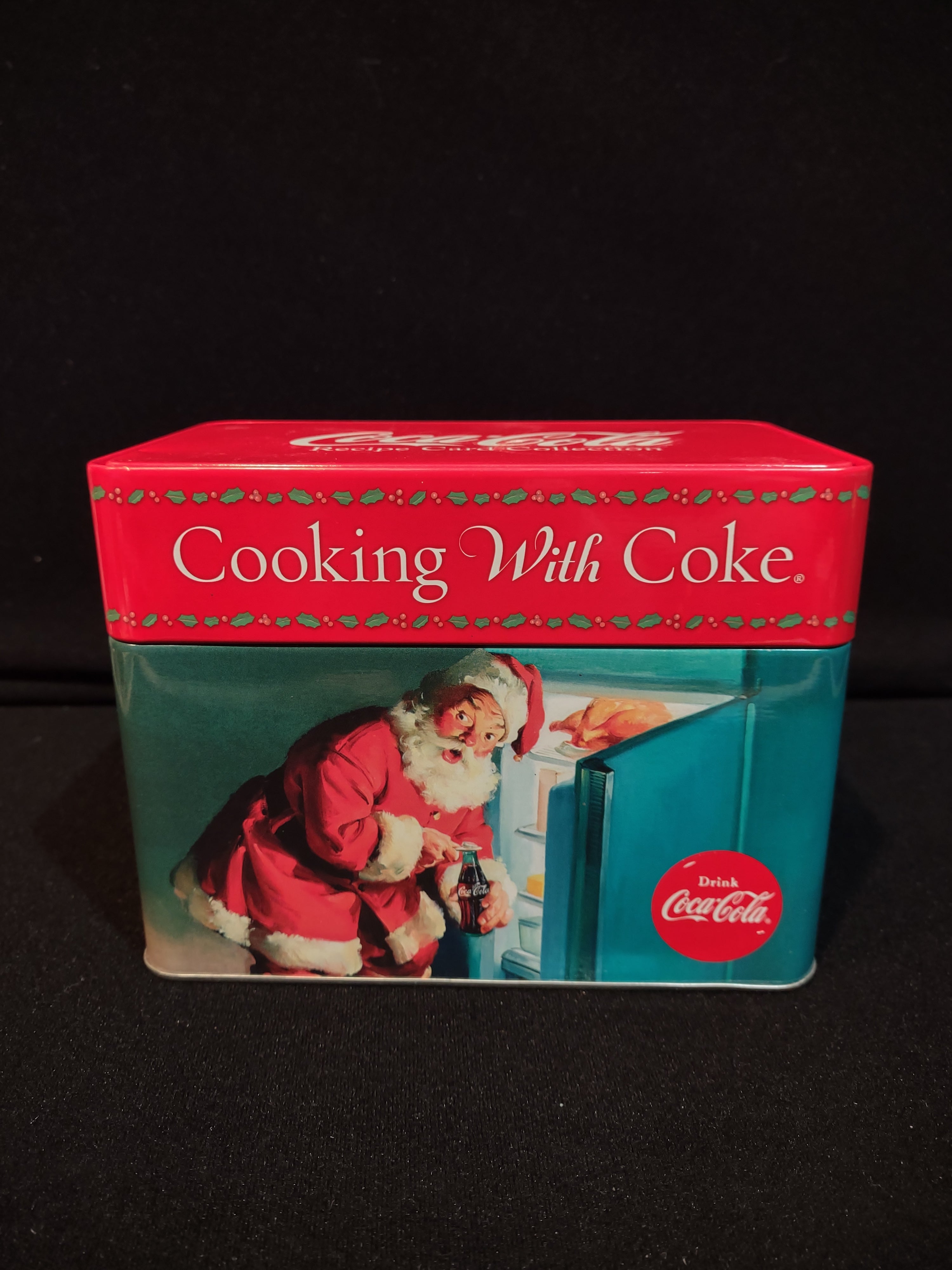 Vintage Cooking with Coca-Cola Recipe Box with Recipes (lot 5418)