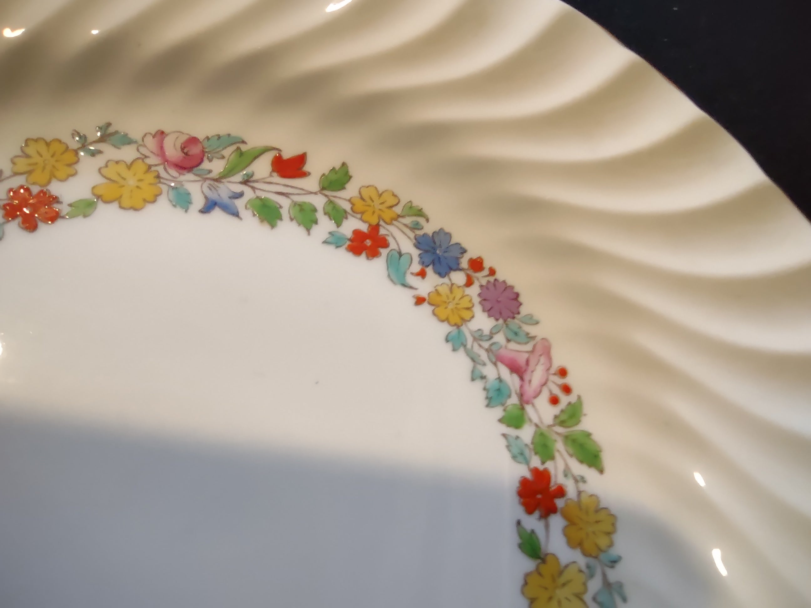 Vintage Royal Doulton Evesham Lunch Plate Bone China Floral Scalloped (lot5498)