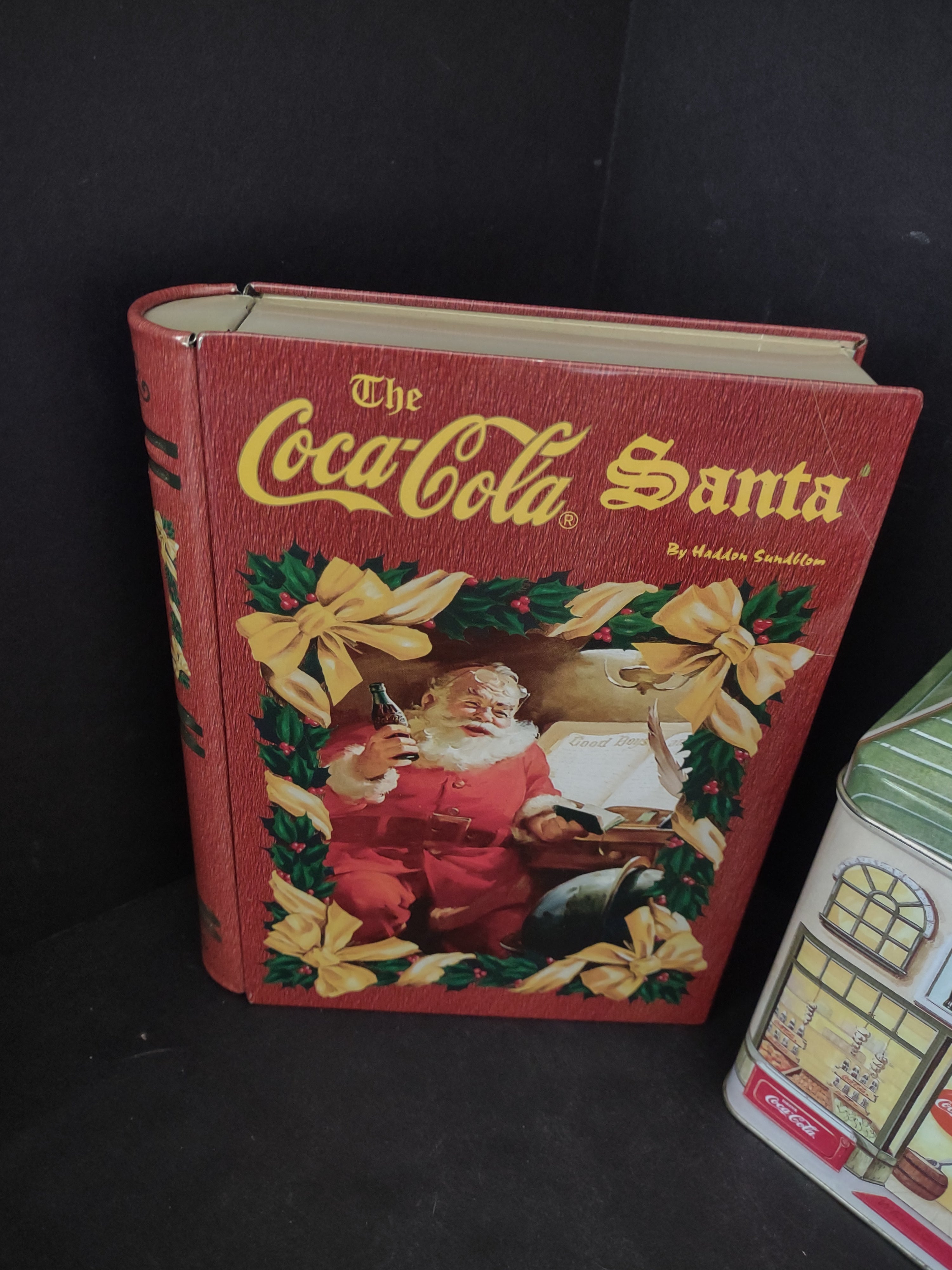 Lot of Coca-Cola Vintage Collectible Tin Coin Bank (lot 3140)