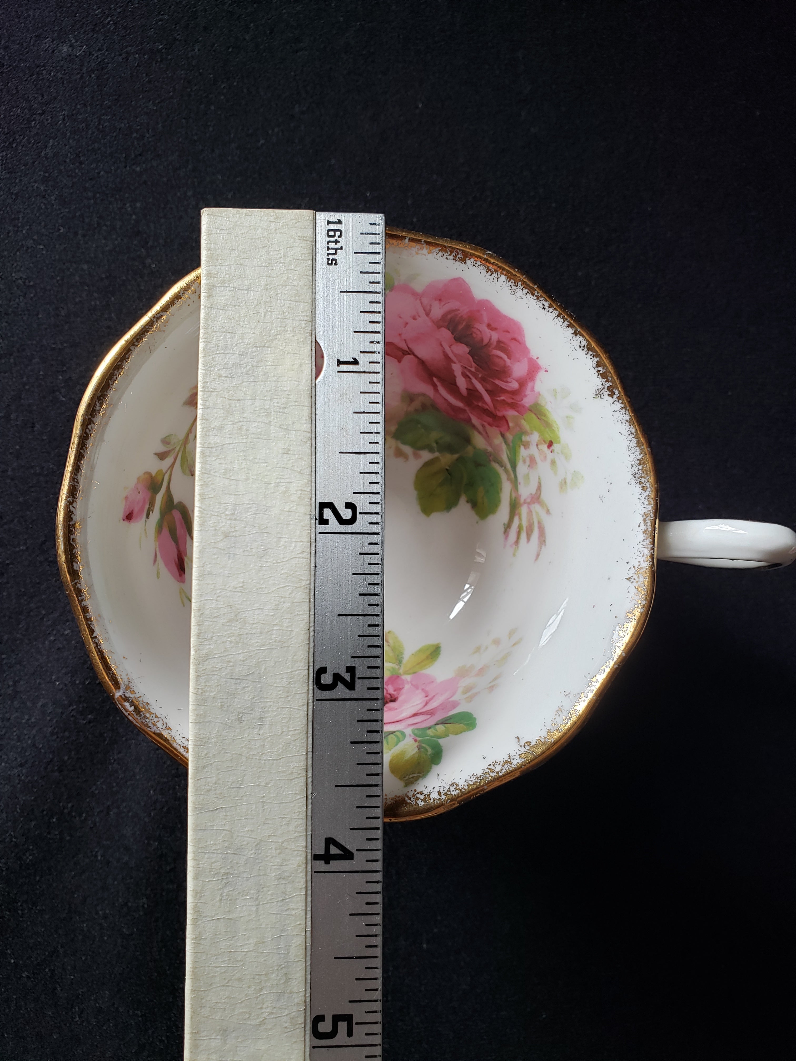 Vintage Royal Albert American Beauty Tea Cup with Saucer (lot 2048)