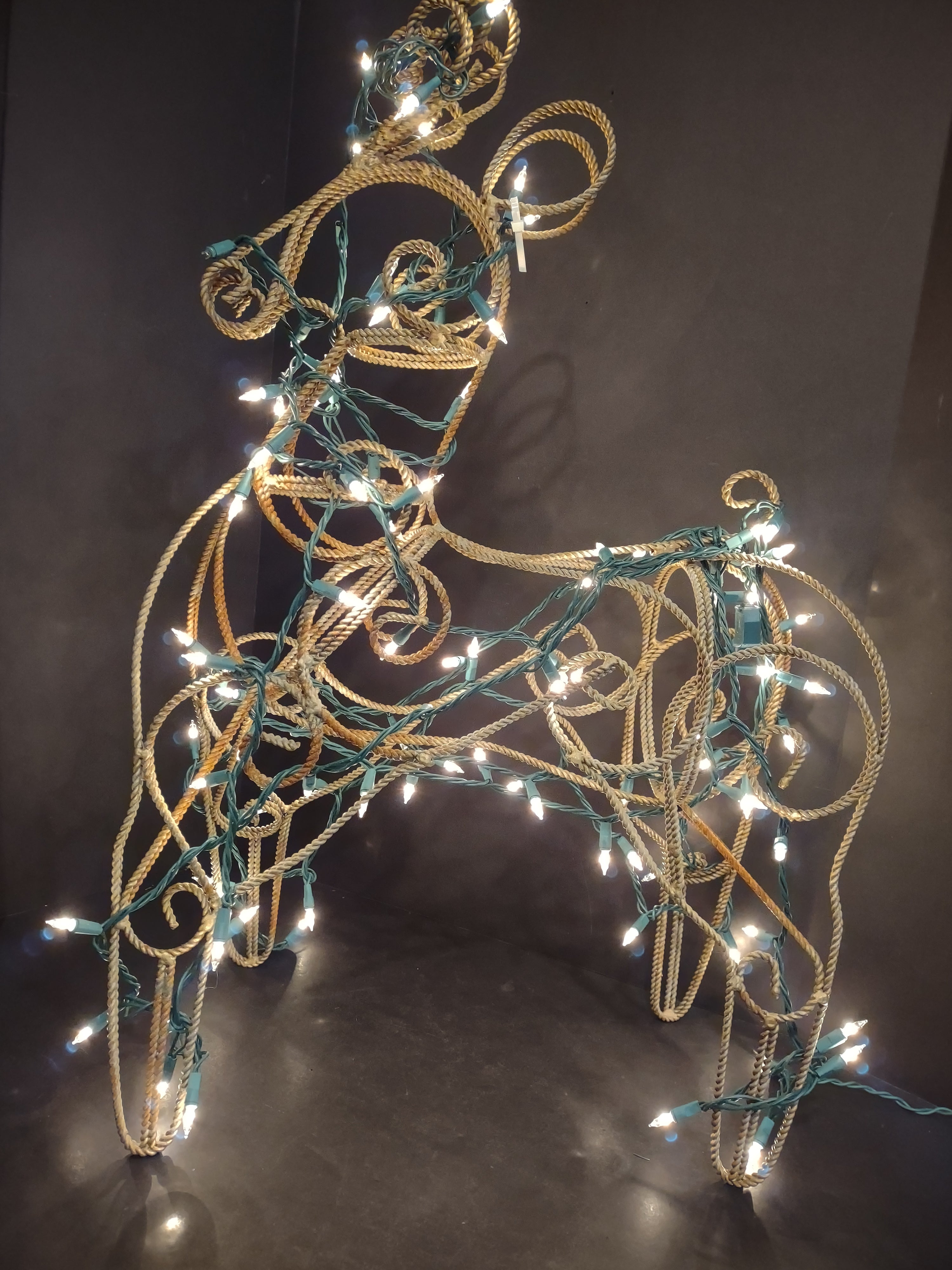 Vintage Metal Christmas Reindeer Light Up 30" (lot 1403)