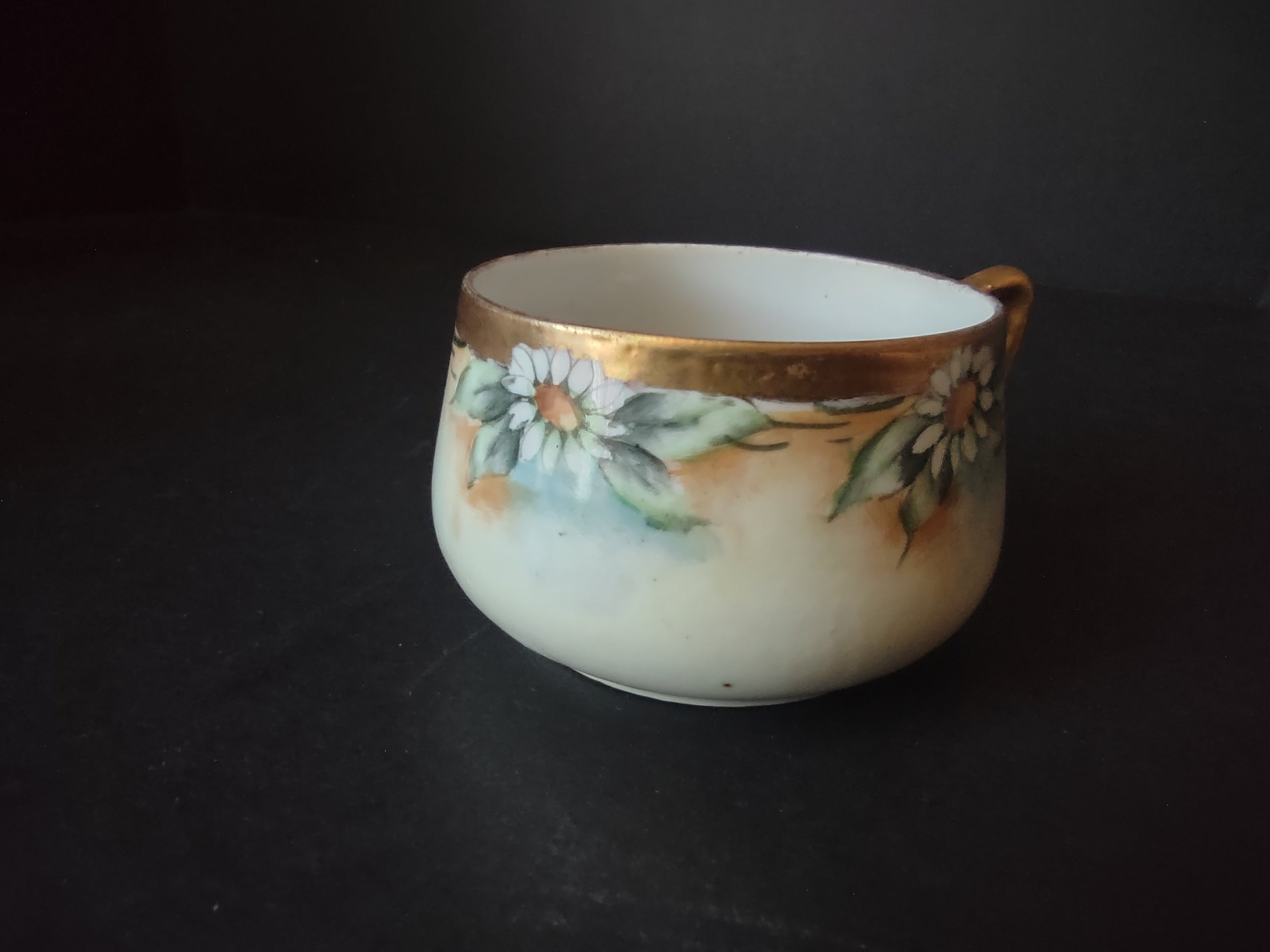 Vintage Austria Eagle Tea Cup ONLY Daisies Gold Trim (lot 1075)