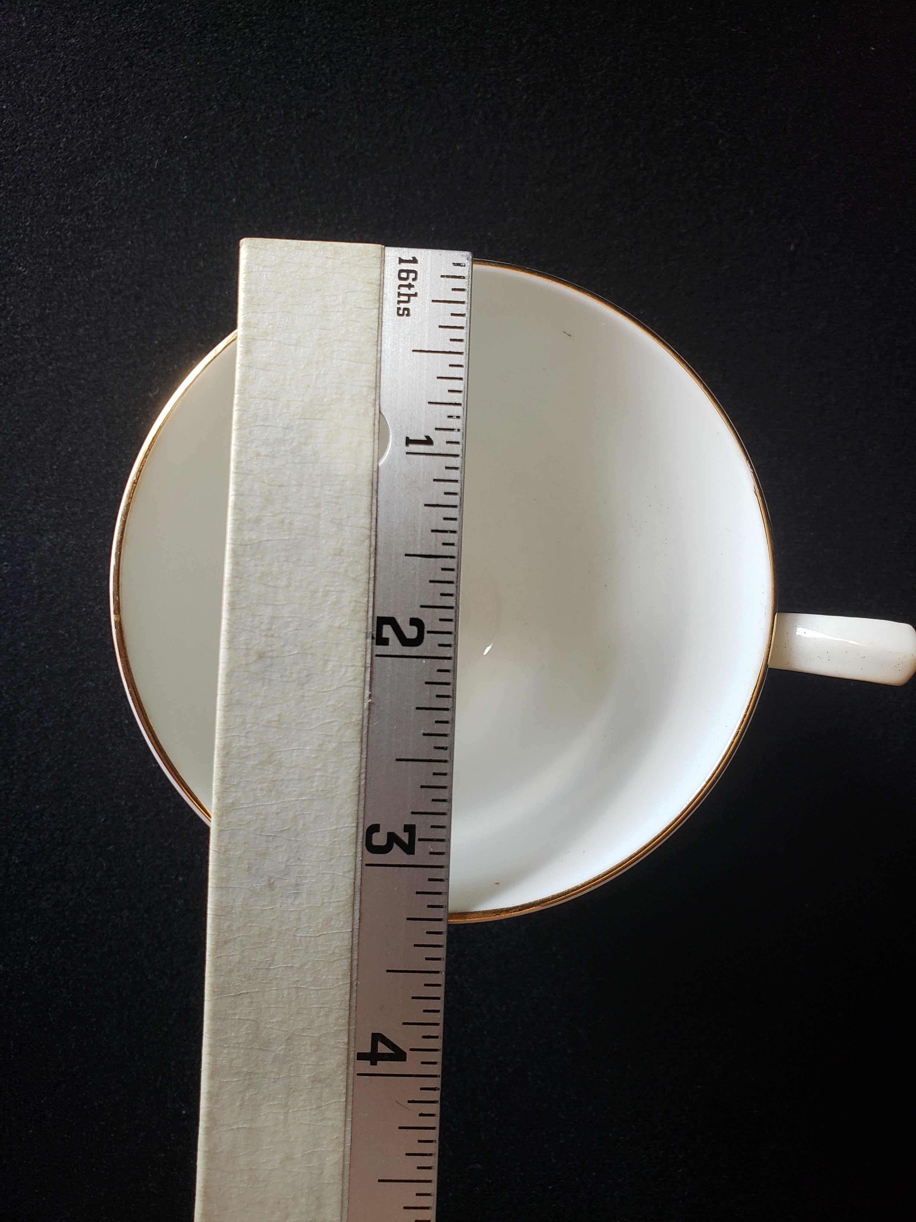 Vintage Royal Albert Bone China Parliament Guard Tea Cut and Saucer (lot 2019)