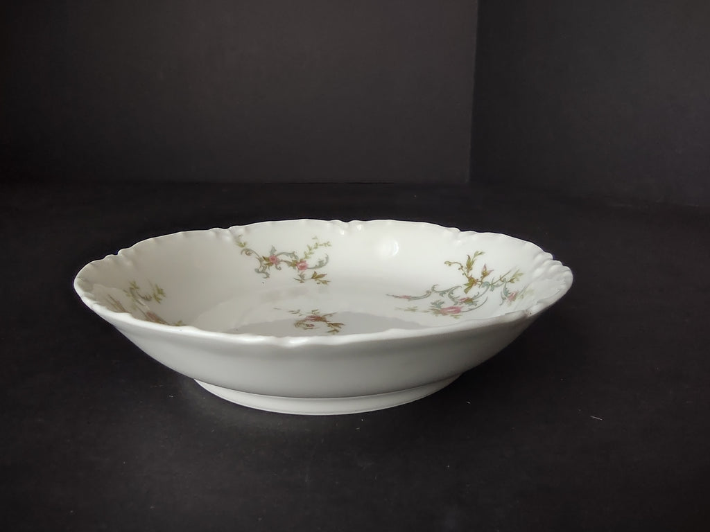 Haviland Limoges Small Bowl 5" White Scalloped Edge Rose Blue Ribbon (lot 856)