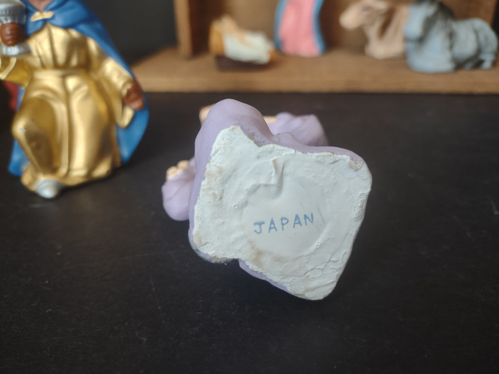 Vintage Japan Nativity Set Ceramic with Creche (lot 2305)
