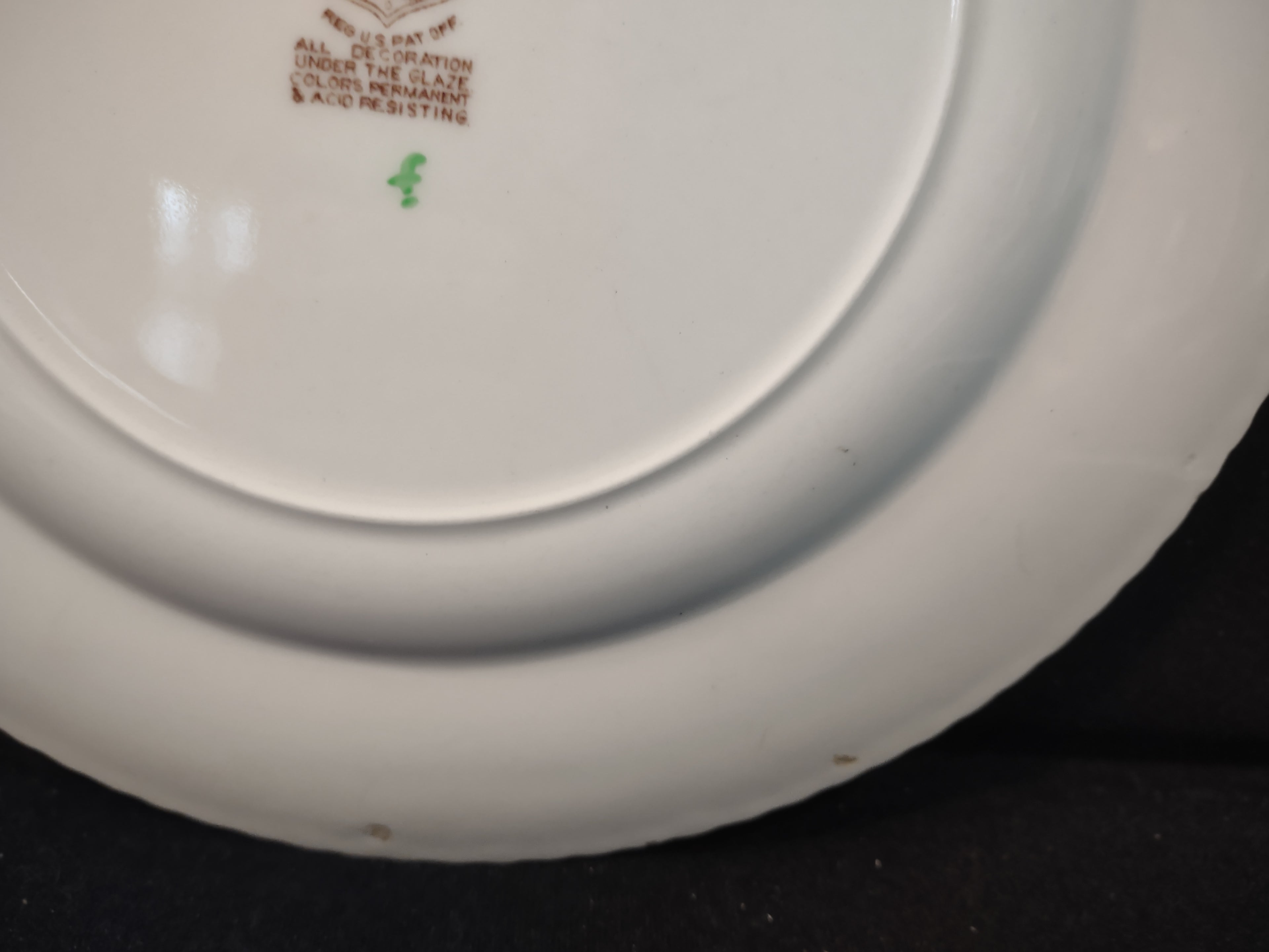 Vintage Johnson Pomona Windsor Ware Dinner Plate England Ironstone (lot 5607)