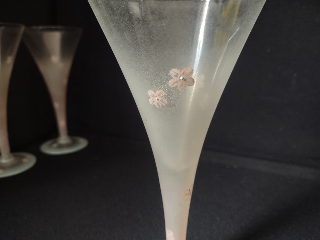 Set 5 Frosted Champagne Trumpet Pink Flowers Hand Painted Vintage MCM (lot 2741)