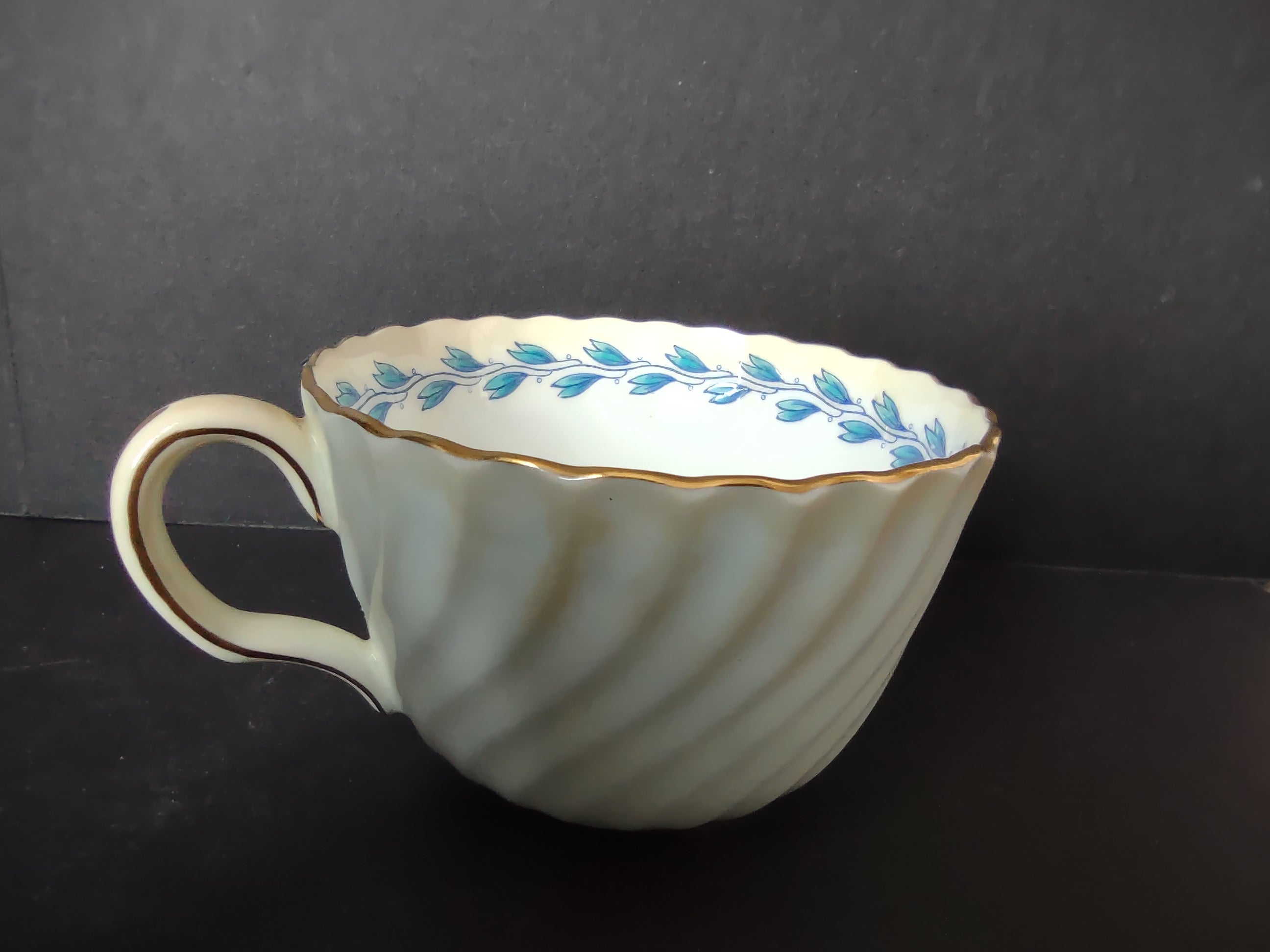 Vintage Minton England Bone China Cheviot Blue Tea Cup IMPERFECT (lot 5442)
