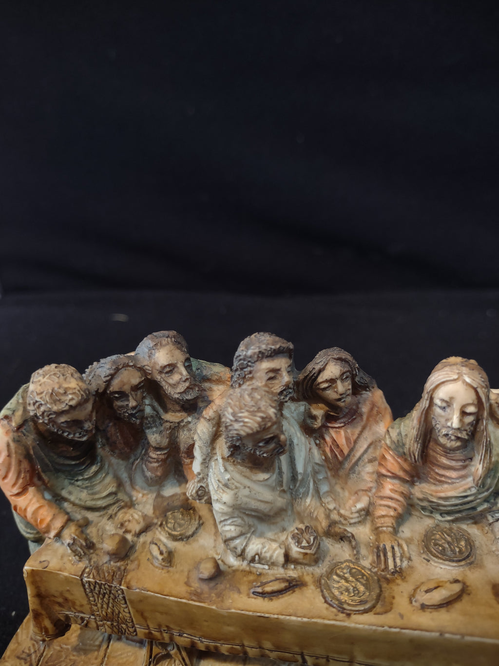 Vintage Easter Hand Painted Resin Jesus Apostles The Last Supper (Lot 3997)