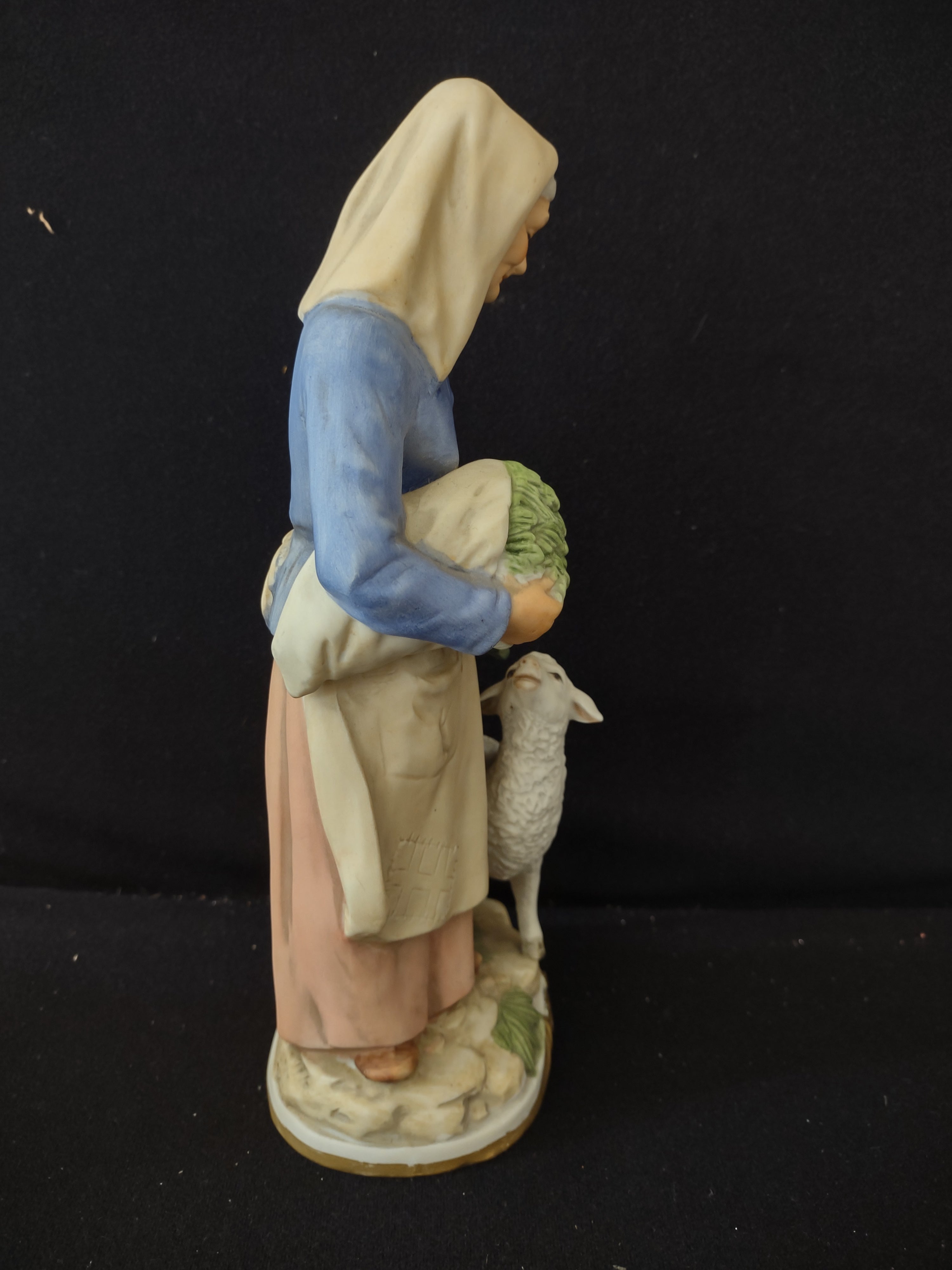 Vintage Homco Ceramic Farmer Woman Feeding Sheep (Lot 3921)