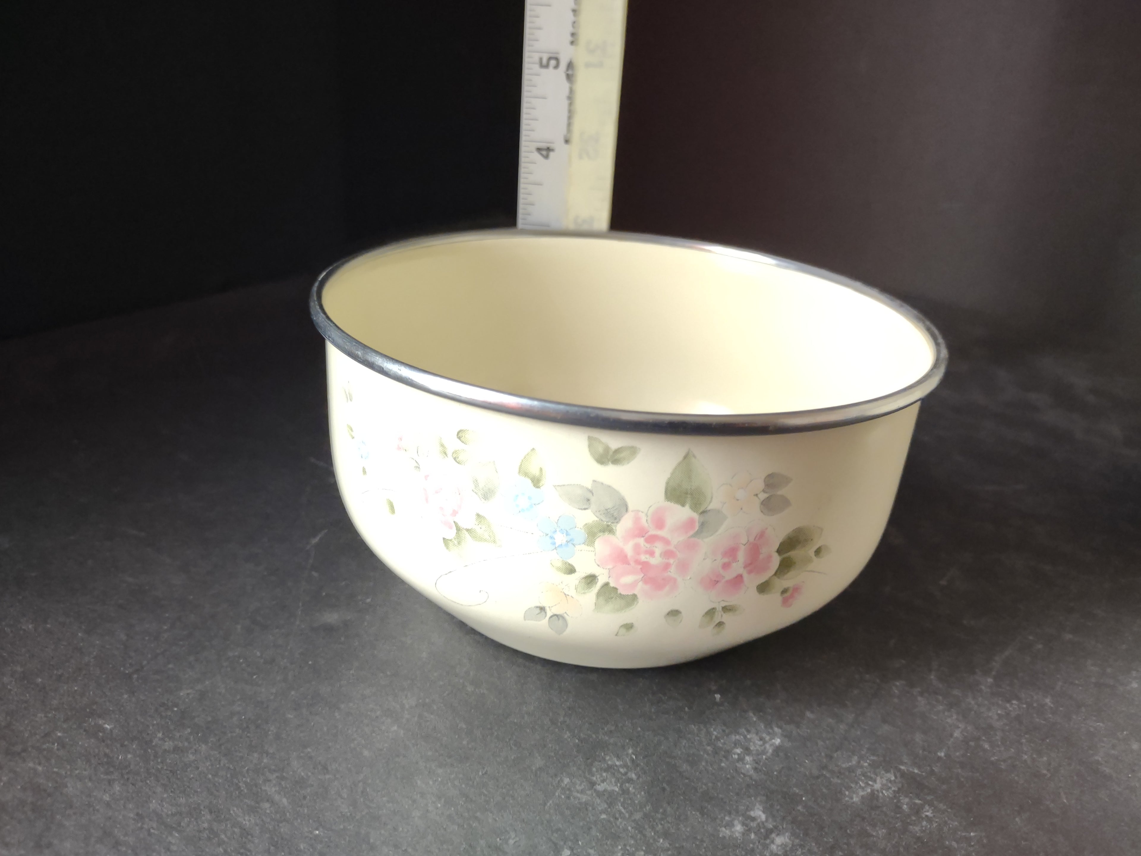 Set of 3 Enameled Mixing Bowls Pink Flowers NO Lids (lot 5310)