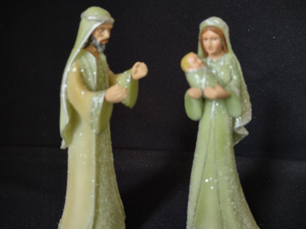 Christmas Nativity Hawthorne Village Joseph Mary Baby Jesus Figurine (lot 2287)