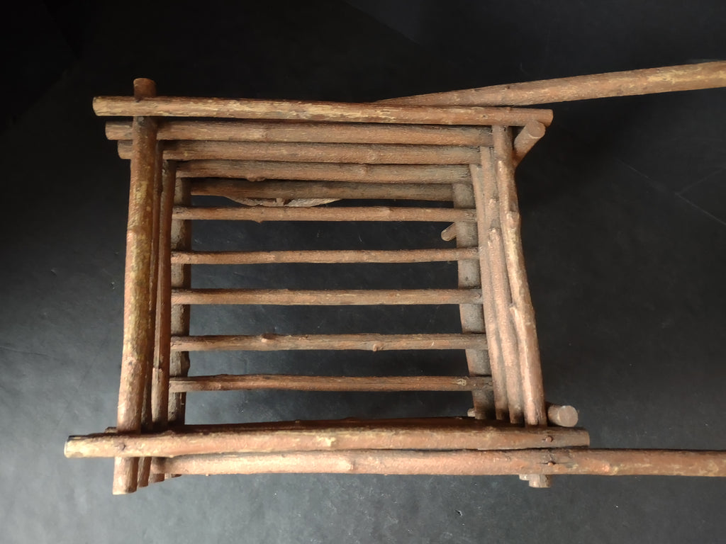 Vintage Rustic Primitive Wood Wheelbarrow Planter 19x9 (lot 5016)