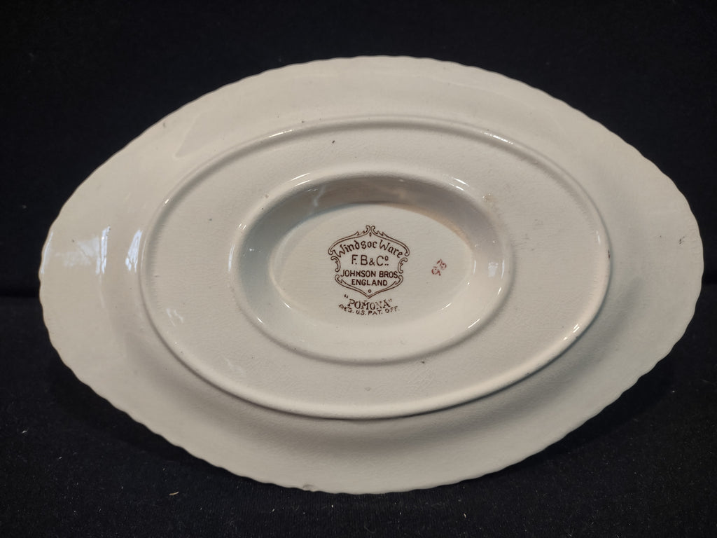 Vintage Johnson Pomona Windsor Ware Gravy Boat England Ironstone (lot 5612)