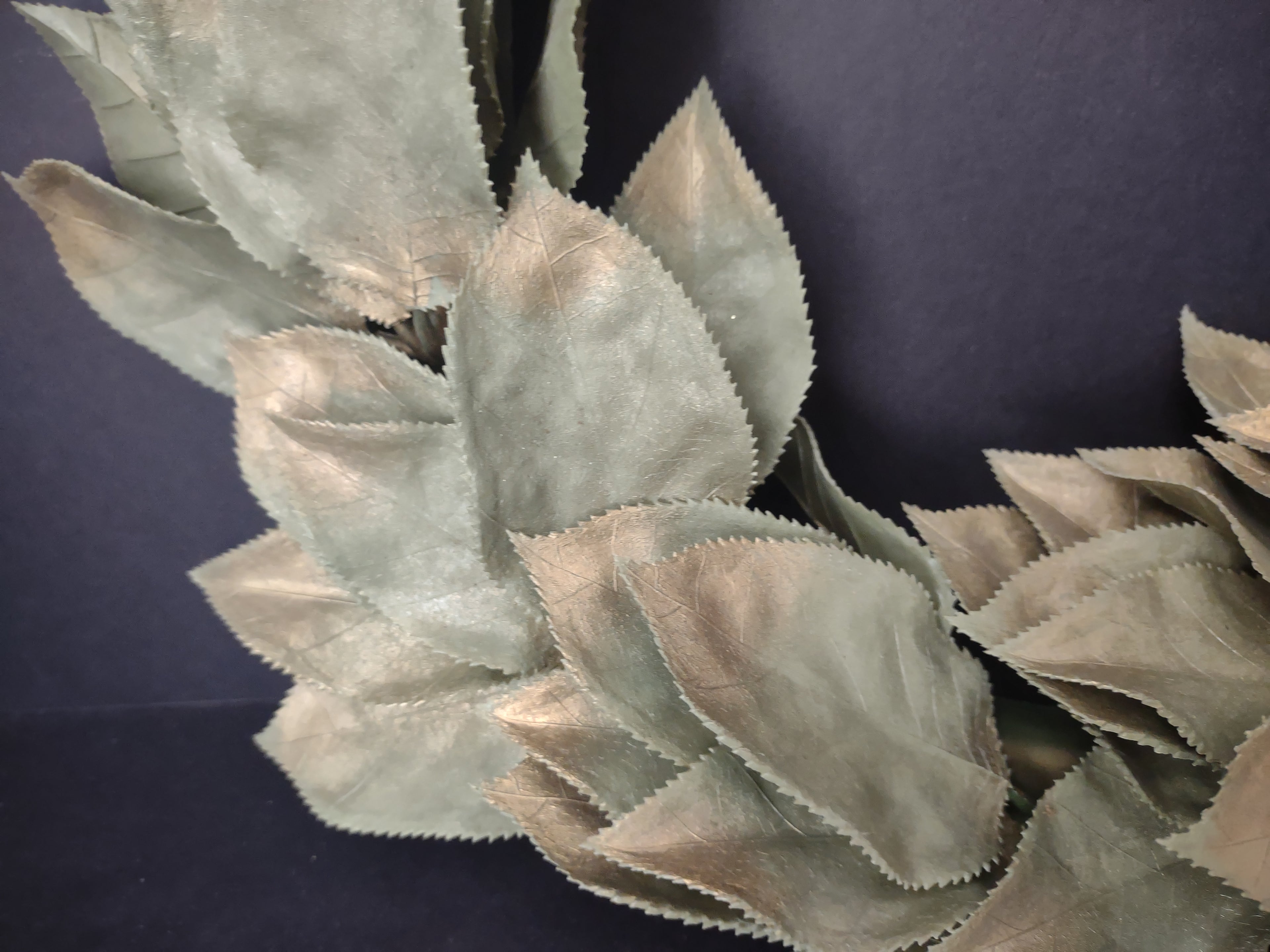 Vintage Artificial Plastic Green Leaf Laurel Wreath 12" (lot 1140)