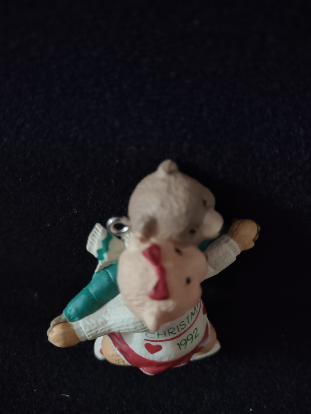 Vintage 1992 Christmas Hallmark Ornament Bears Skating Hearts (Lot 4787)