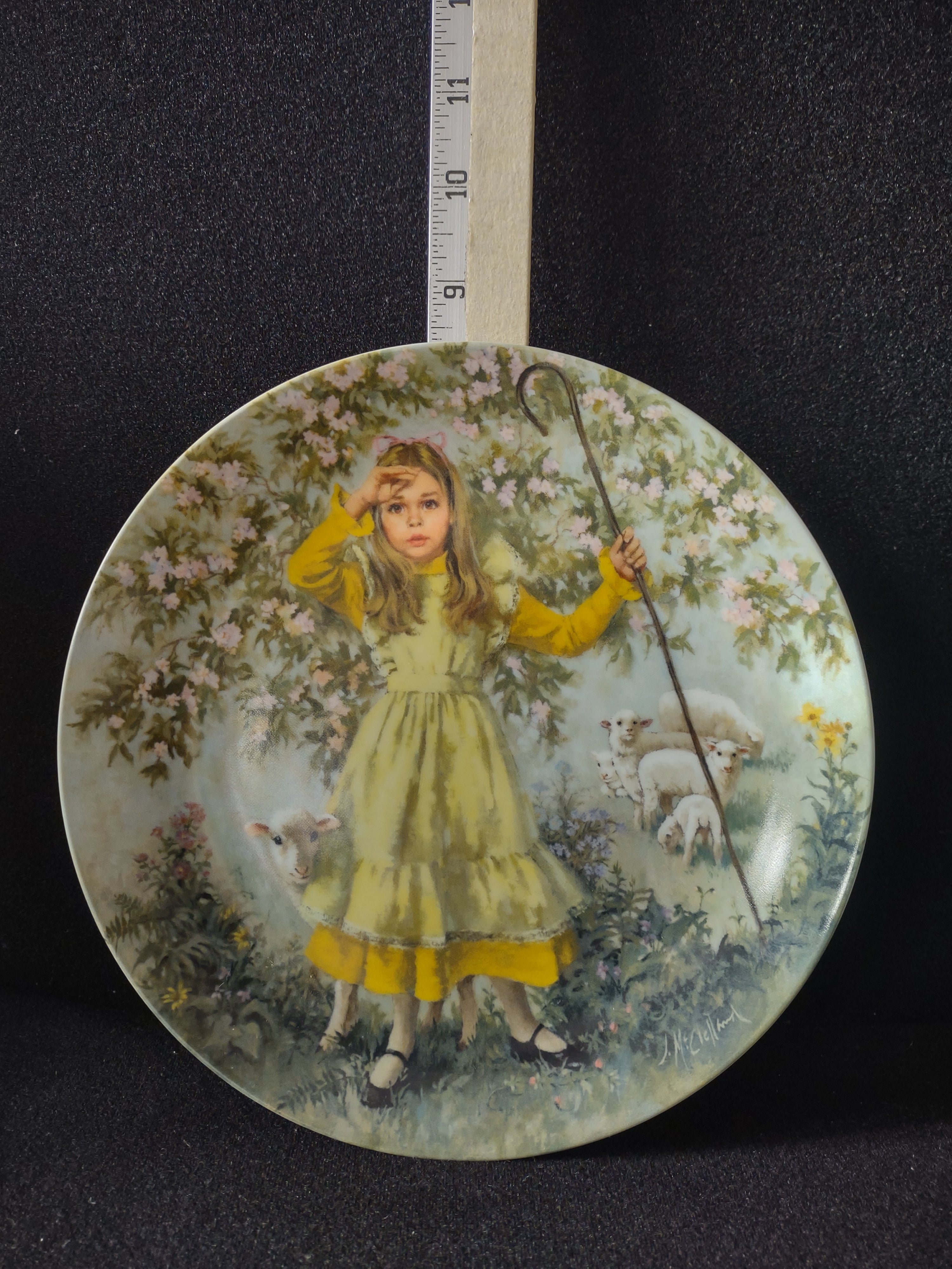 Vintage Mother Goose Collector Plate 5th Issue Little Bo Peep (Lot 5115)